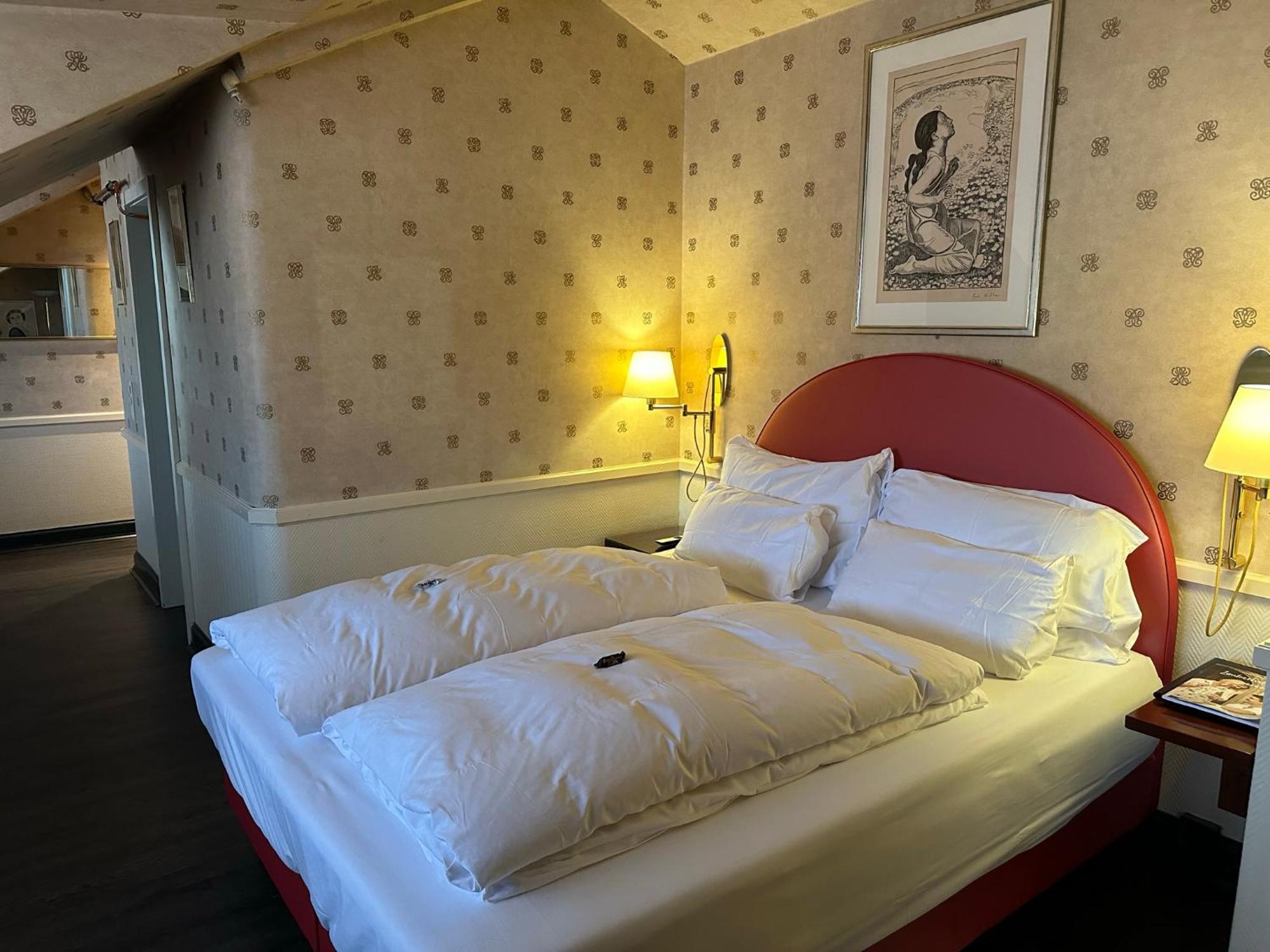 Standard Queen Room,1516438288:JPEG