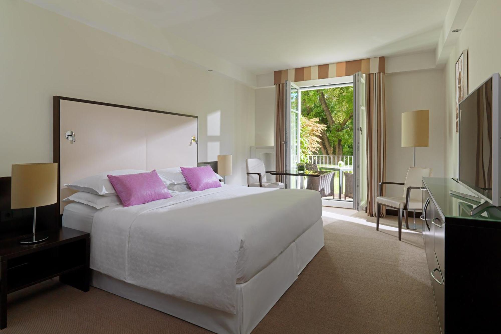 Chambre avec Terrasse et Accès ETAGE7