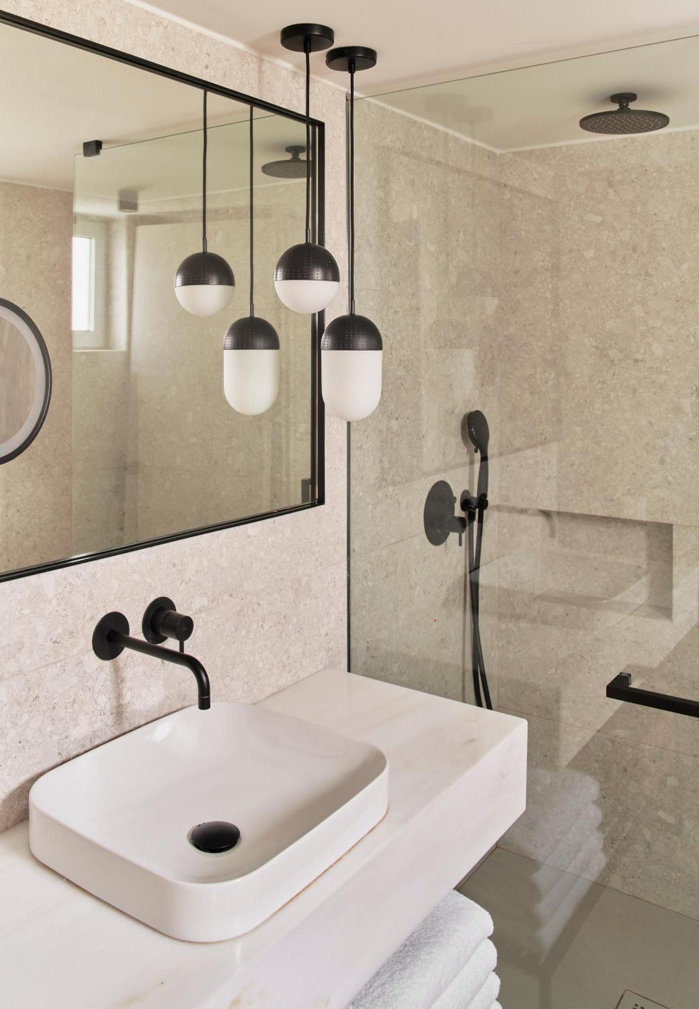 Swim-Up Bungalow