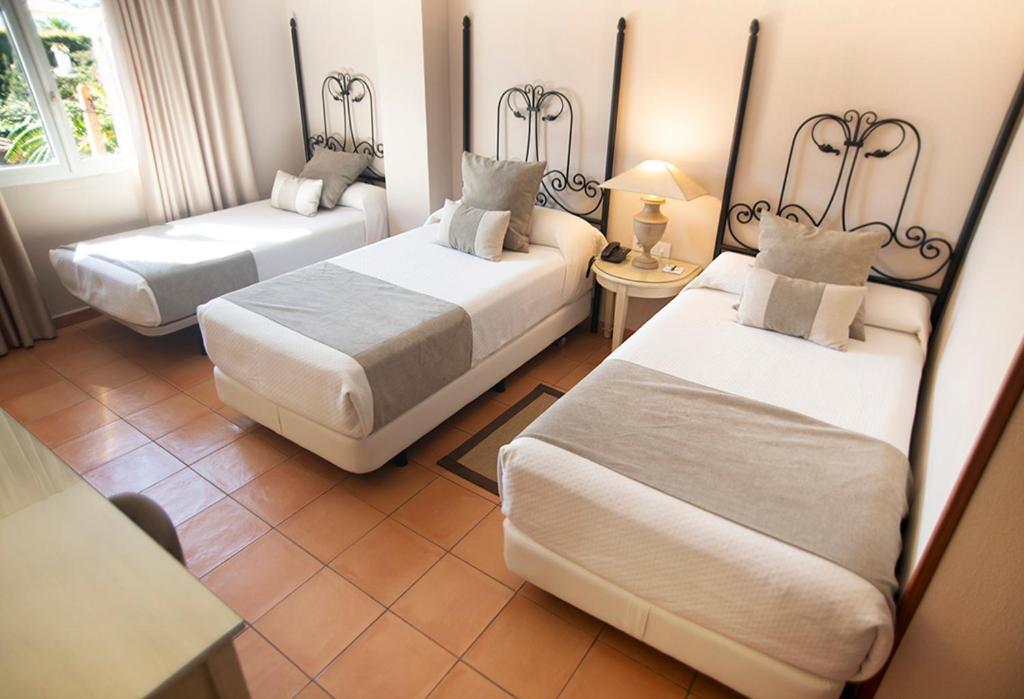 Triple Room