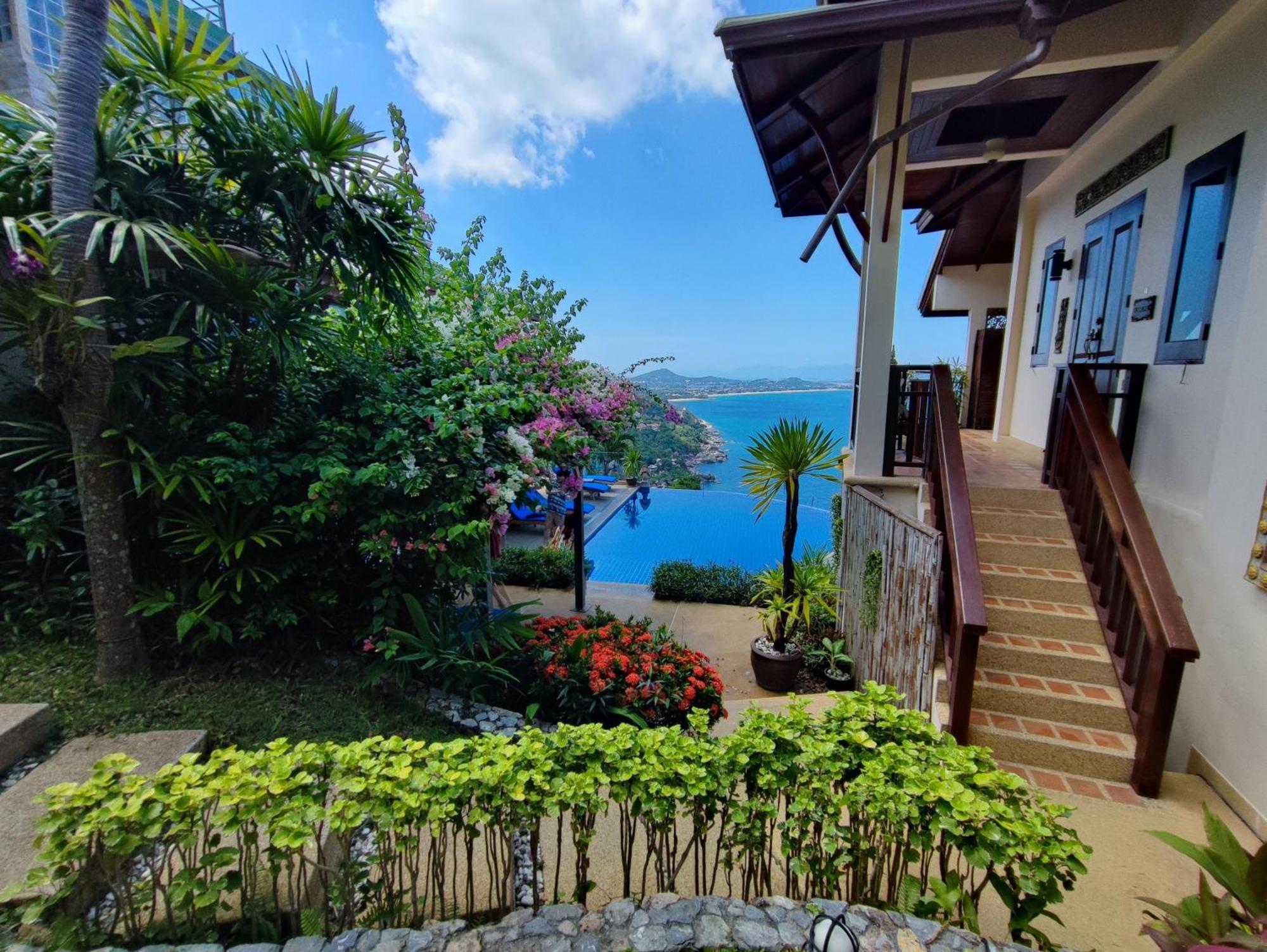 One-Bedroom Jacuzzi Villa with Ocean View