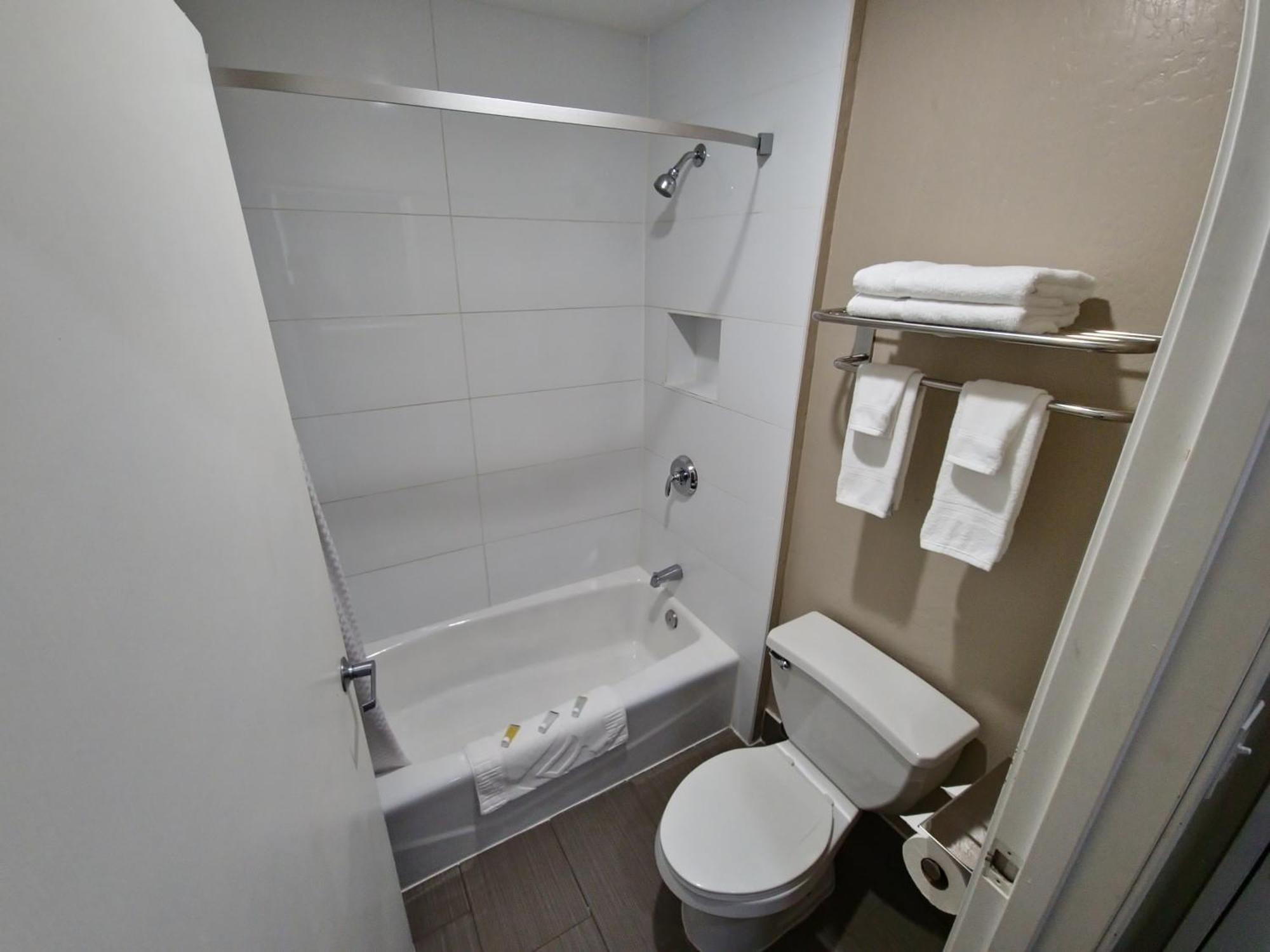 Studio Suite Two King Beds Non-Smoking