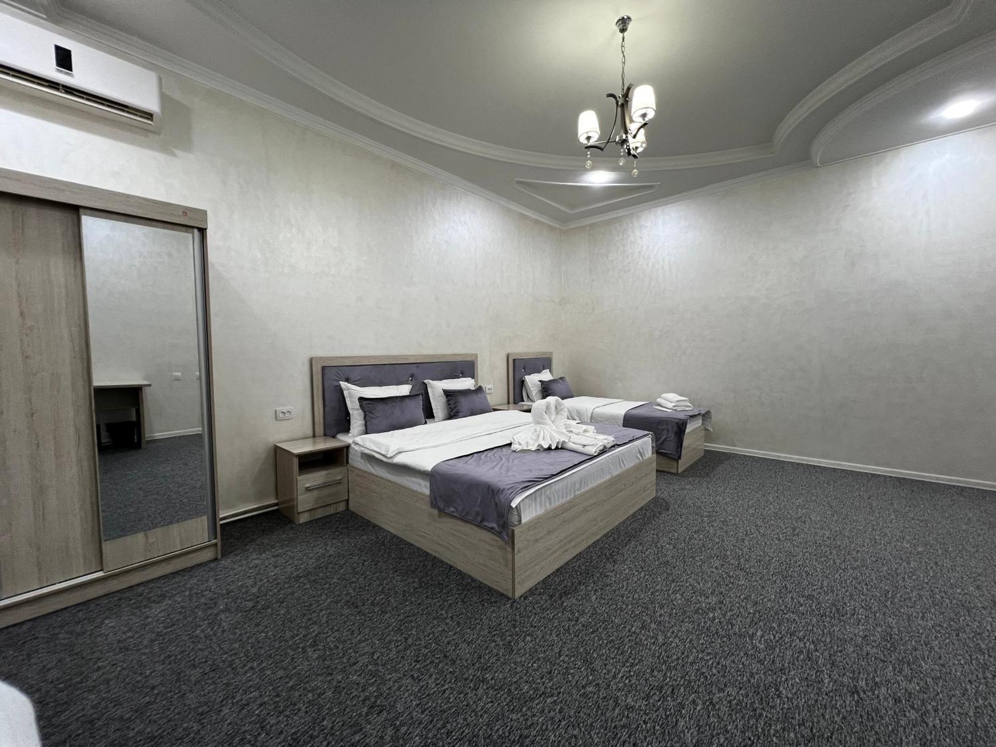 Deluxe Family Room