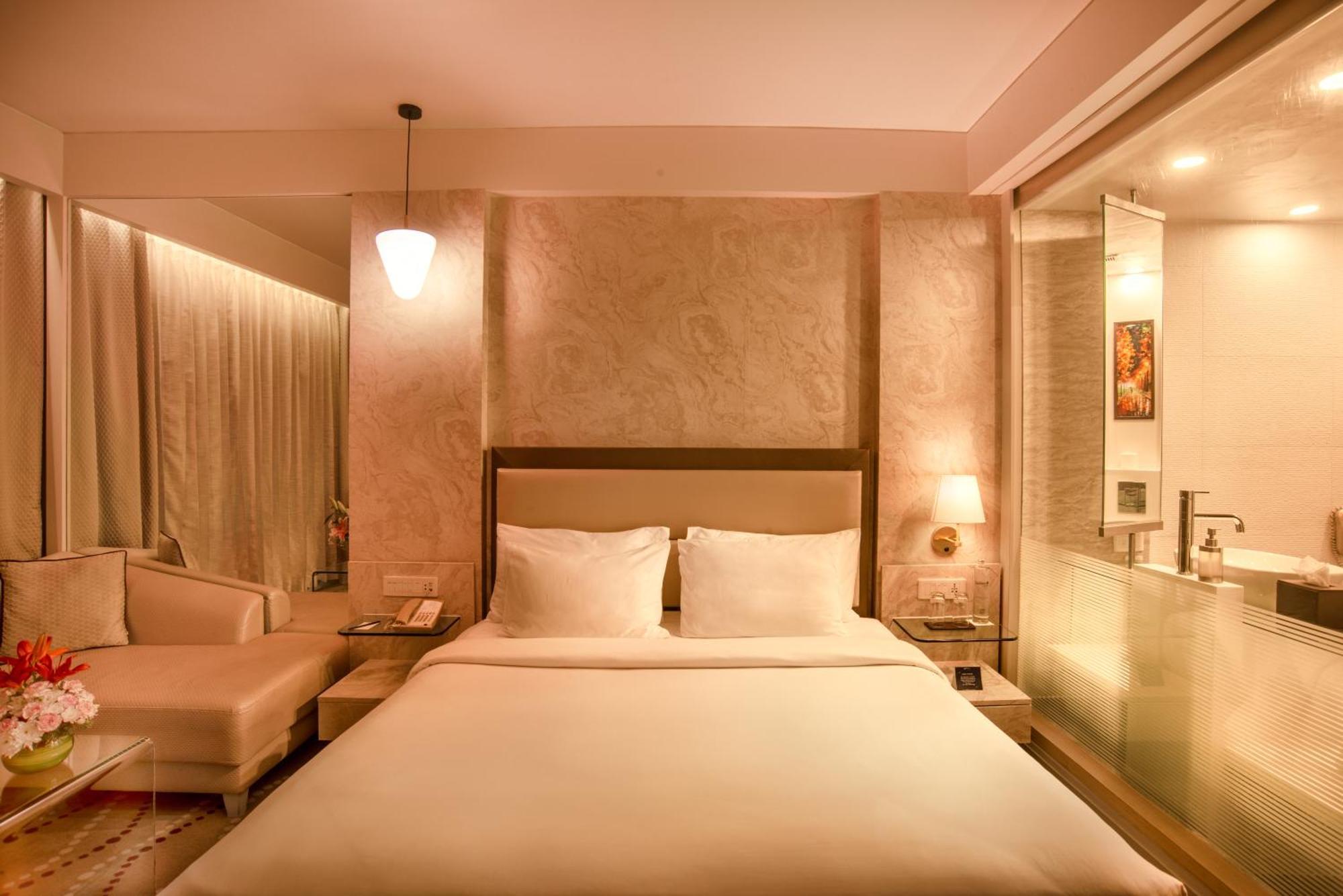 Deluxe Room,1517356576:JPEG