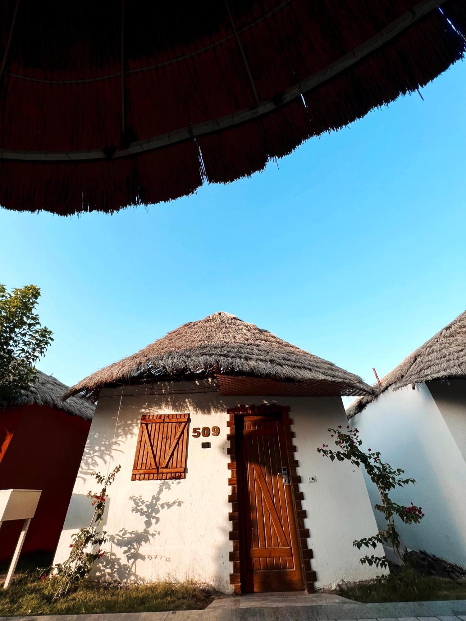 Lagoon Bungalow Outdoor Private Pool Jacuzzi