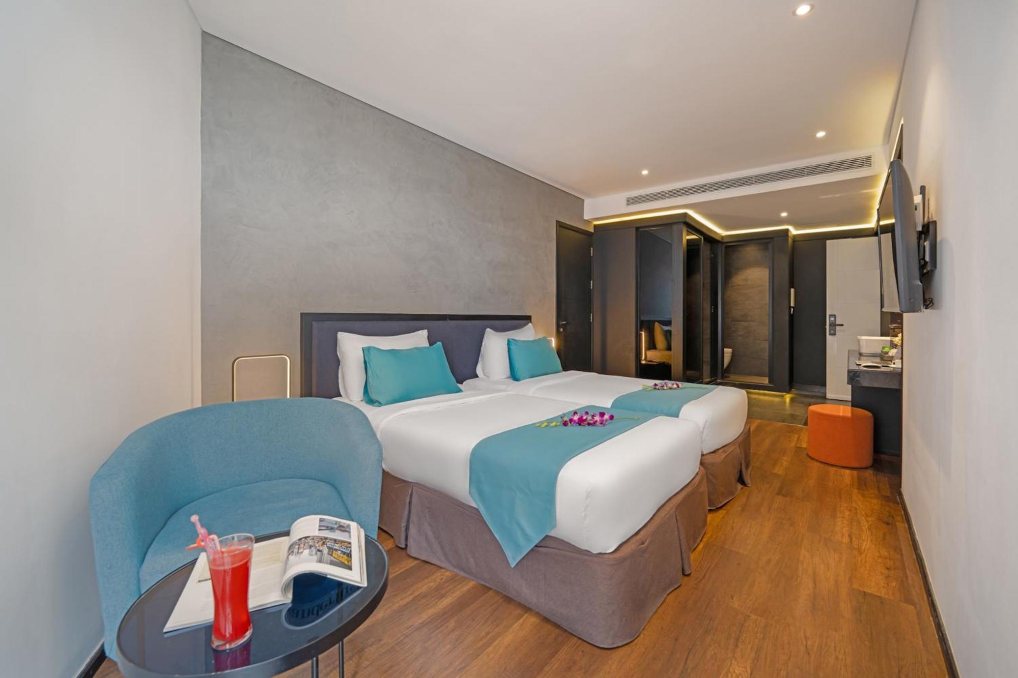 Deluxe Twin Room with Sea View