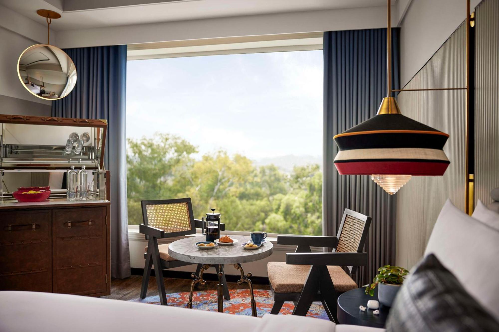 Twin Room disc on Food Soft Beverage Laundry SPA Credit INR 1000 T&C apply