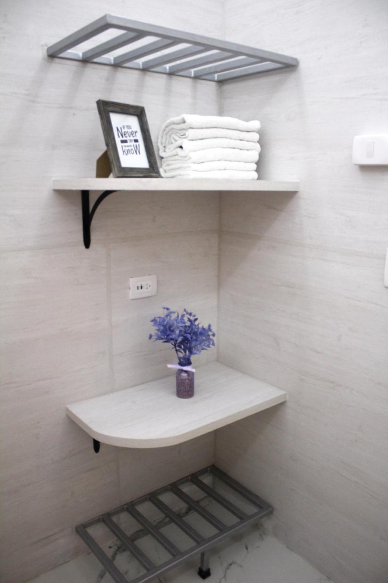 Deluxe Queen Suite