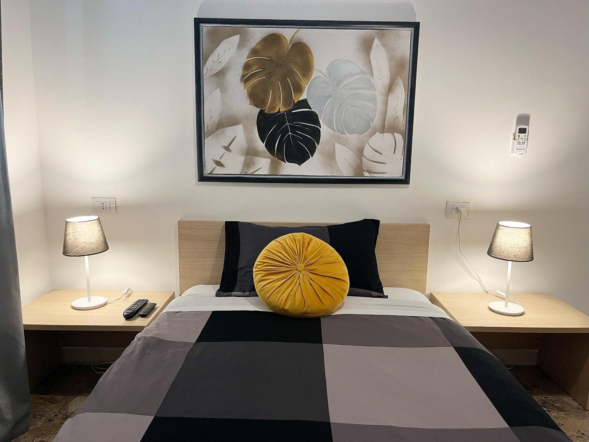 Standard Single Room with Shared Bathroom