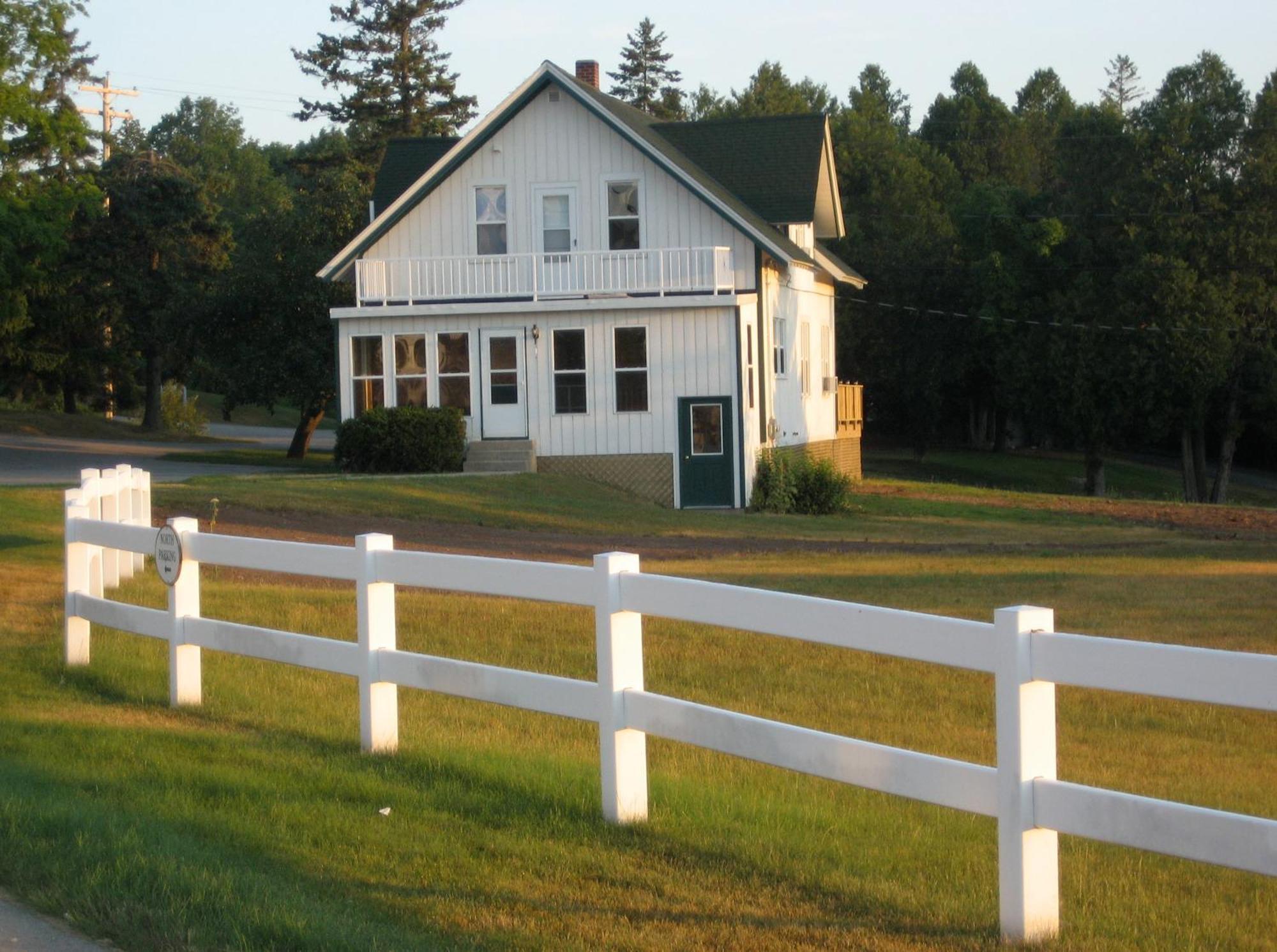 Apartment with Lake View