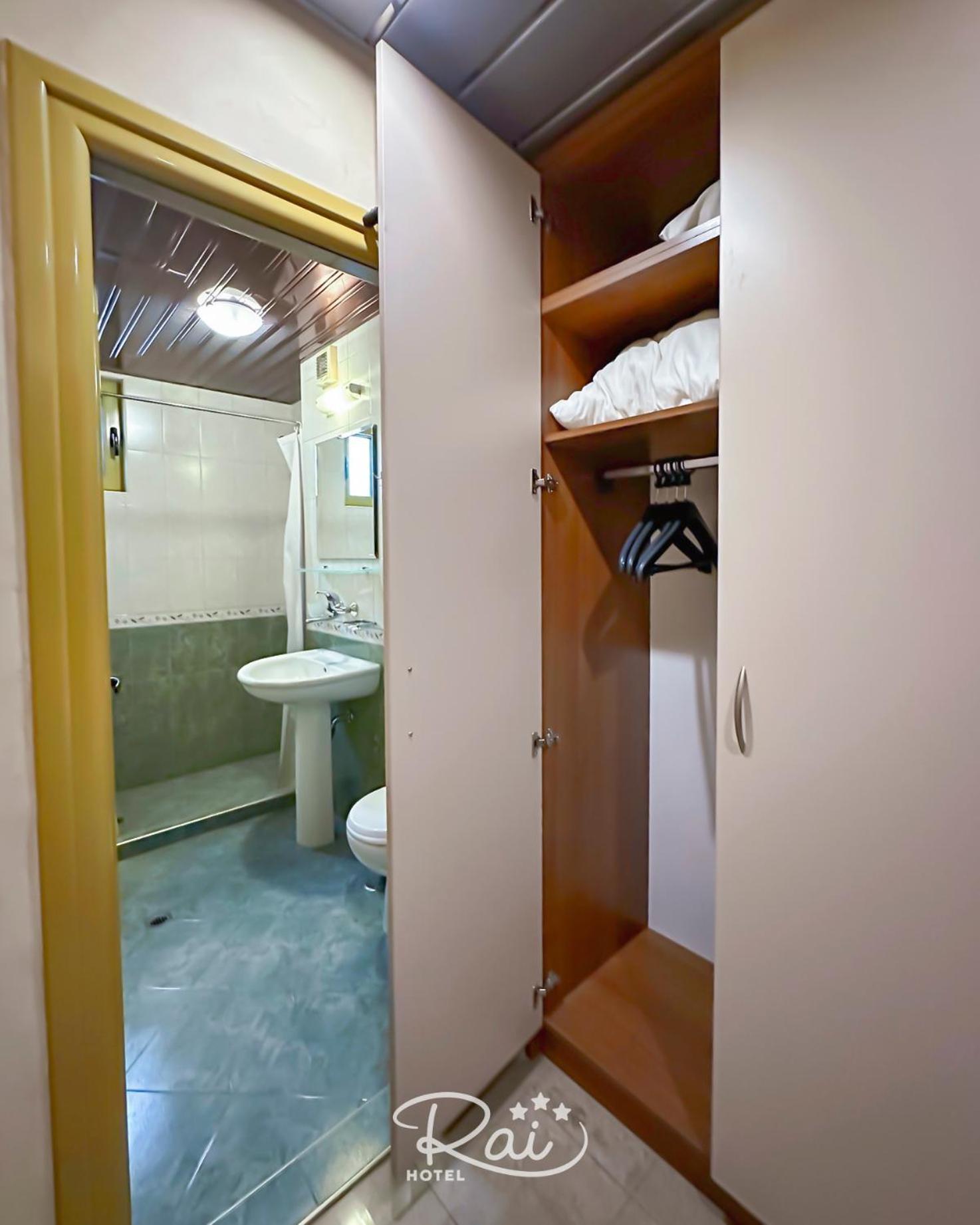 Deluxe Apartment,1519207651:JPEG
