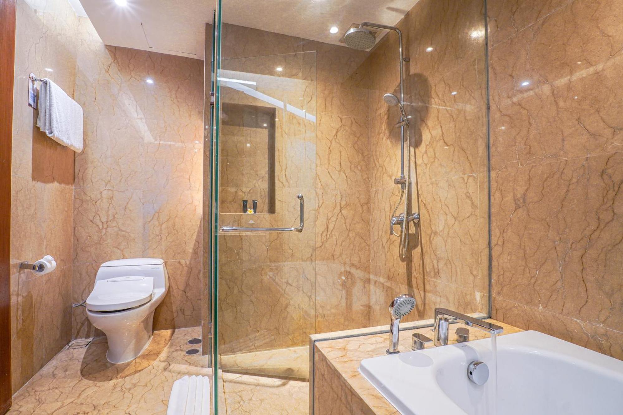 Deluxe Room - 2 Single Beds - Pool View
