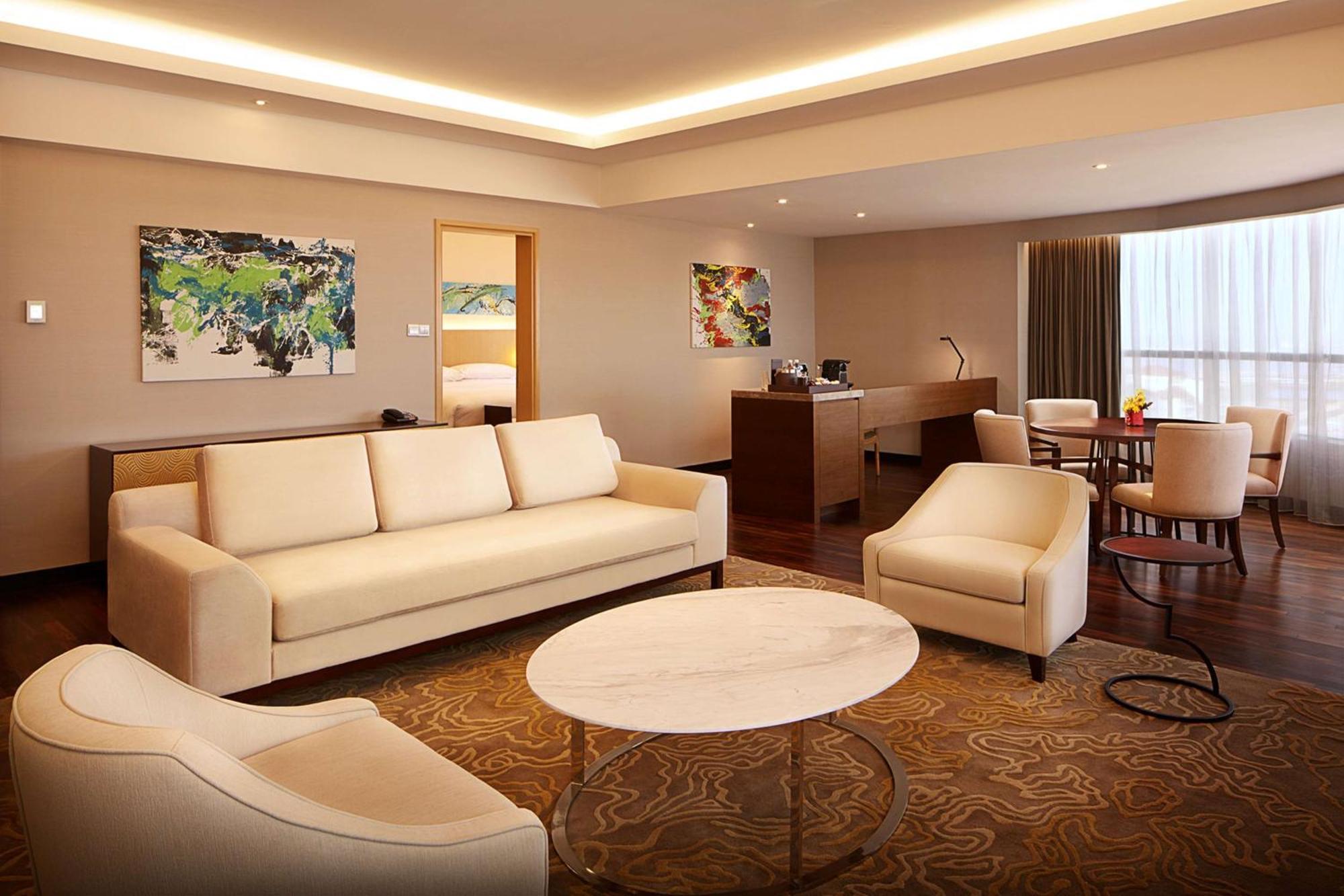 One-Bedroom King Suite,1563391483:JPEG