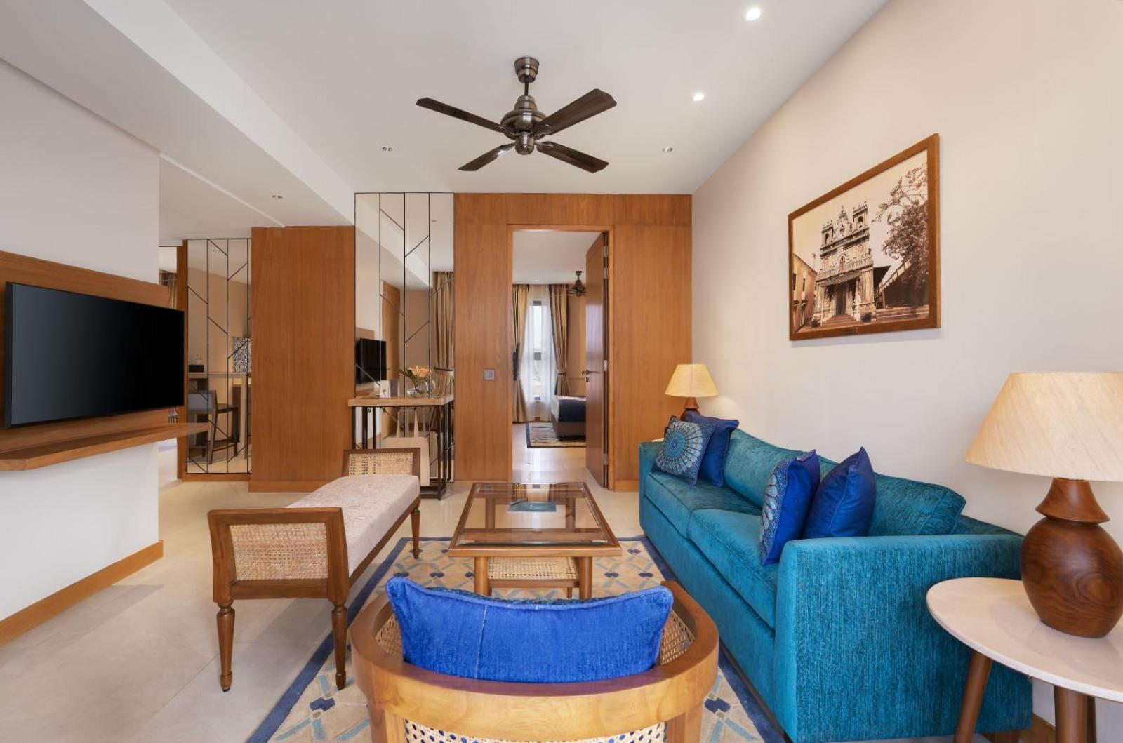 Luxury Suite - 2 Bedroom Suite with Balcony – Two Way transfer and 2 Signature Massage during the stay, Comp Minibar once per stay - 15% Disc on F&B, 15% Disc on Couple SPA 60 MIN - Happy Hours @Deck 88 (1:00pm to 6:00pm)