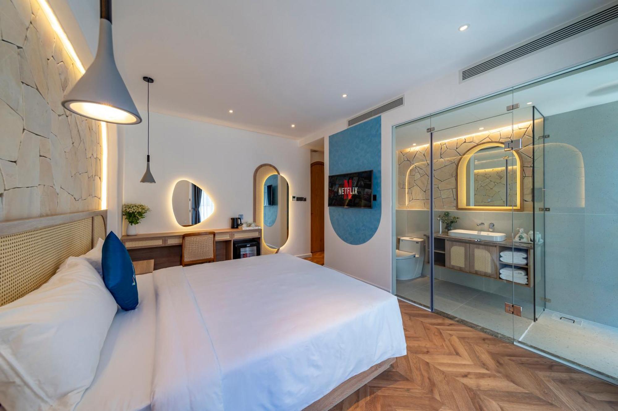 Superior Double Room Balcony,1521102196:JPEG