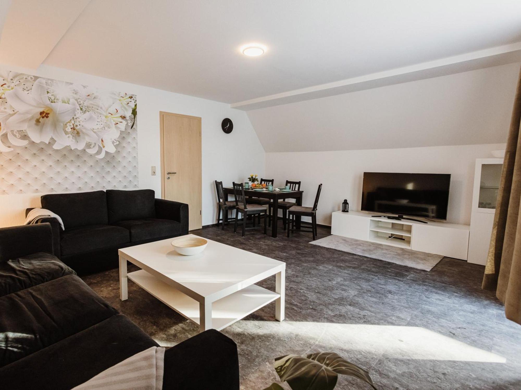 Apartment mit 2 Schlafzimmern und Balkon