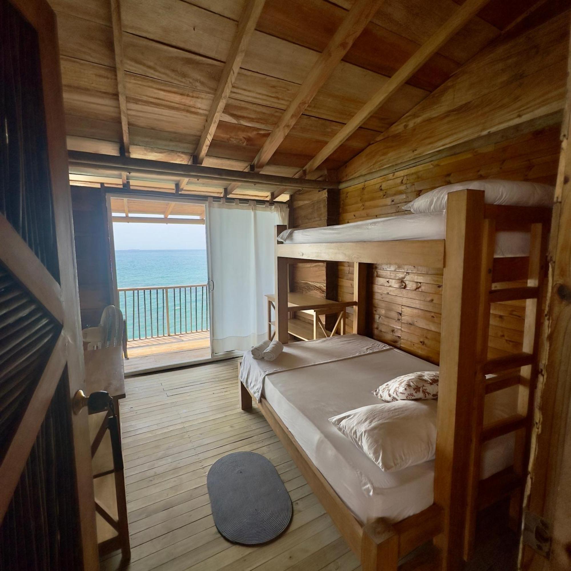 Habitación Triple Estándar con vistas al mar