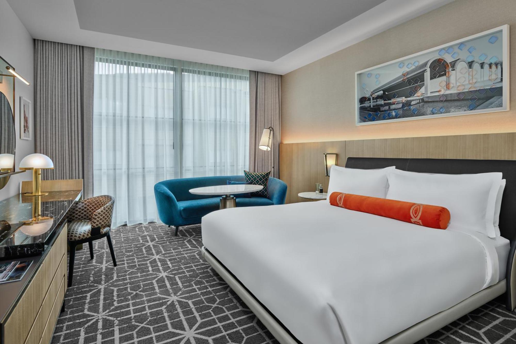 Deluxe King Room