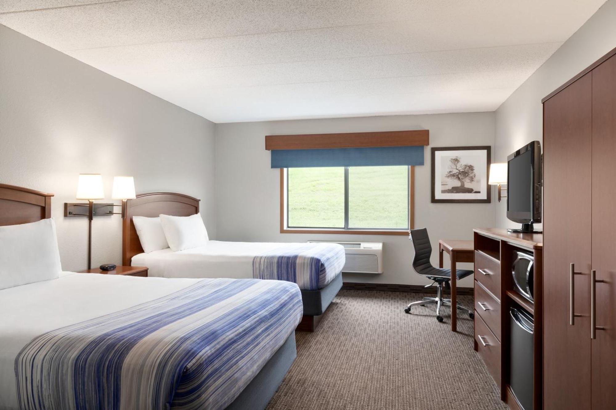 Queen Room with Two Queen Beds - Mobility Access/Non-Smoking