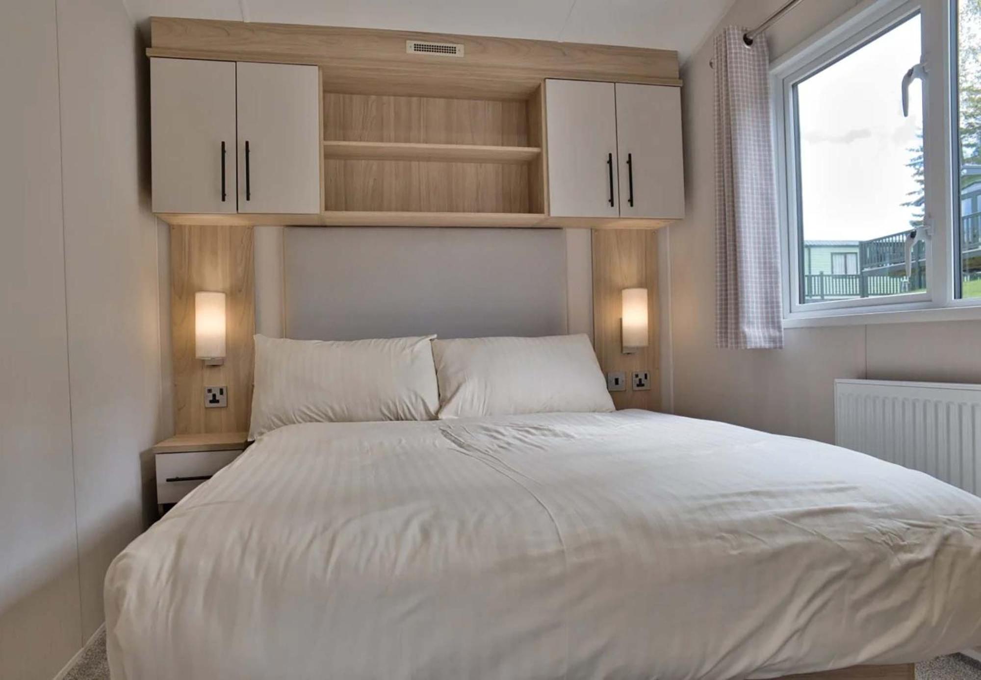 Pet Friendly Gold 3 Bed Caravan