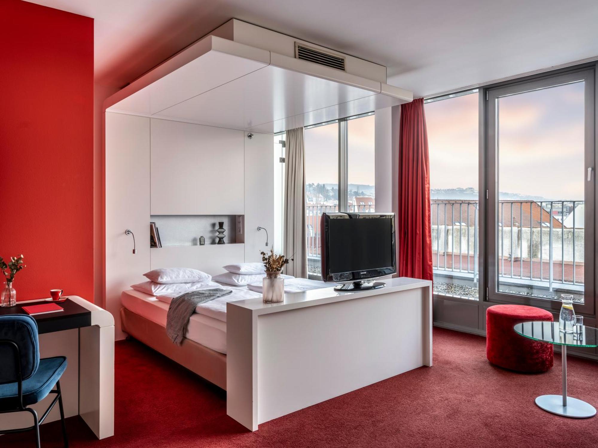 Junior Suite access to Rooftop Lounge