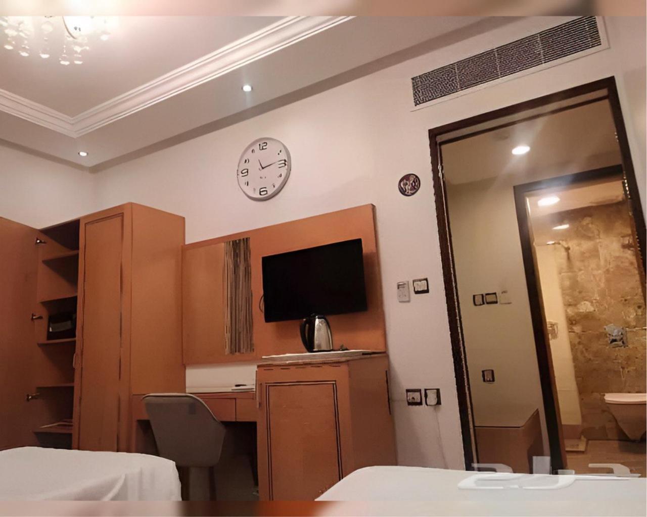 Family Room,766896712:JPEG