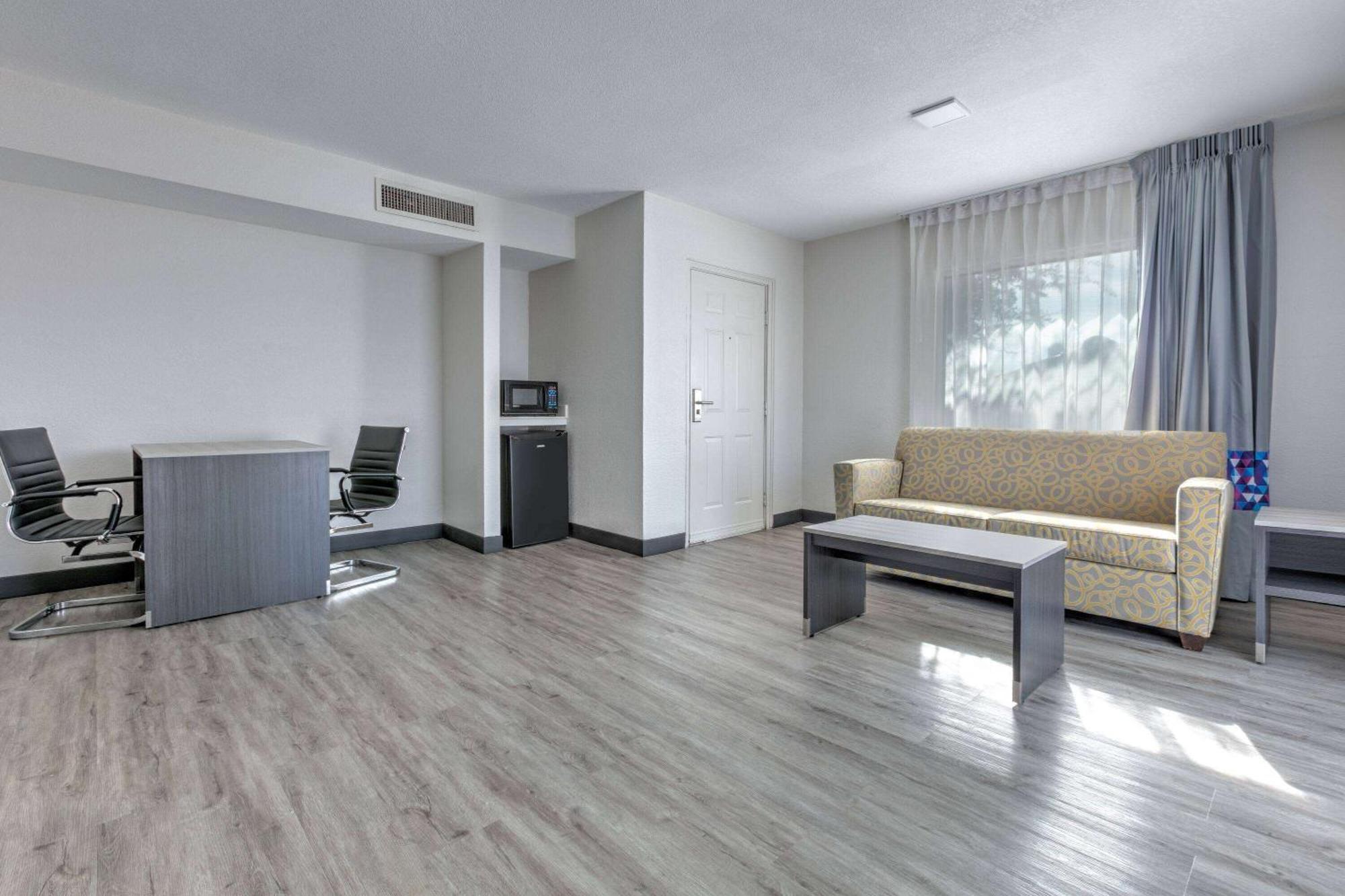 Suite con cama extragrande - No fumadores