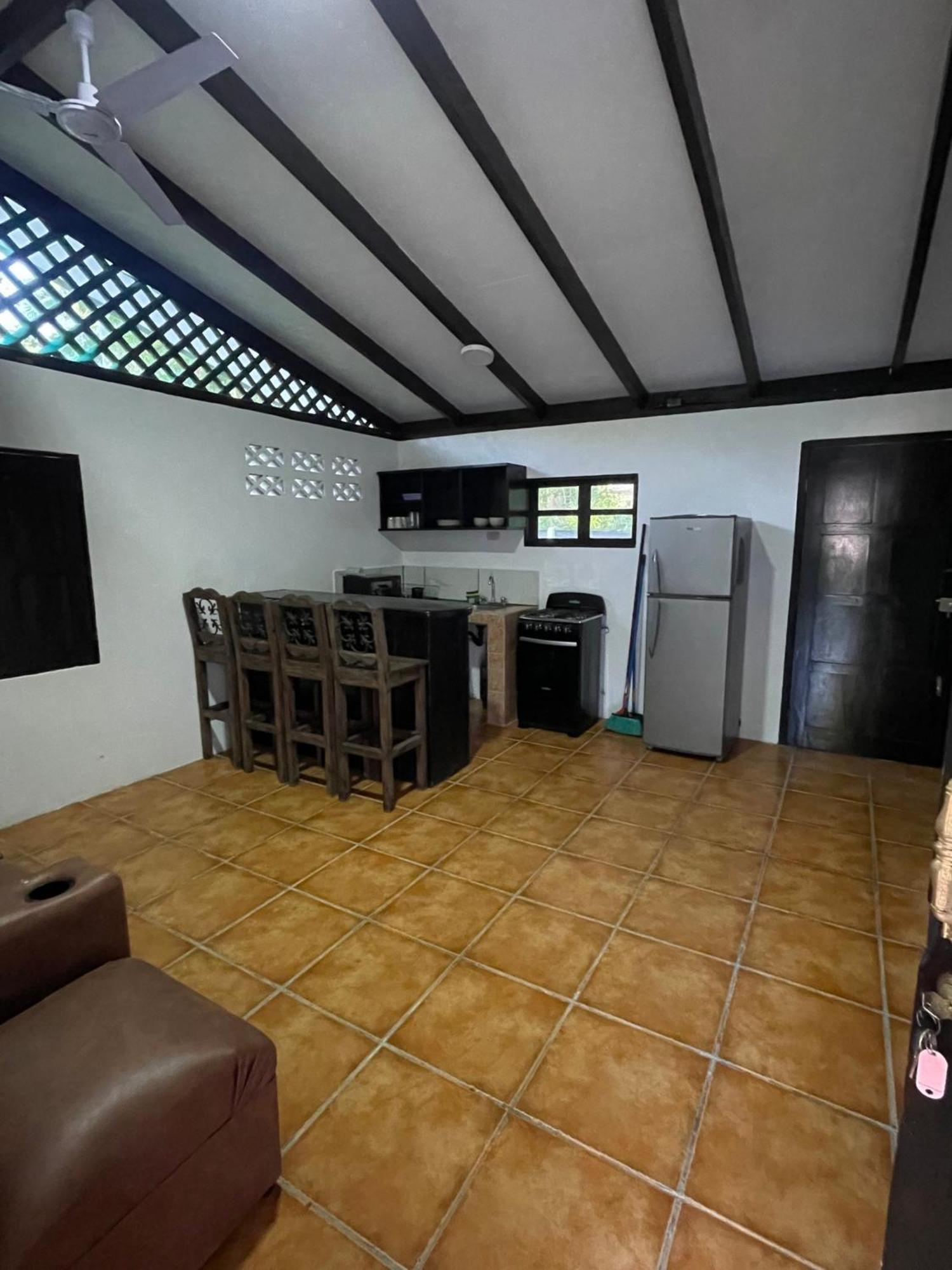 One-Bedroom Apartment,1523621704:JPEG