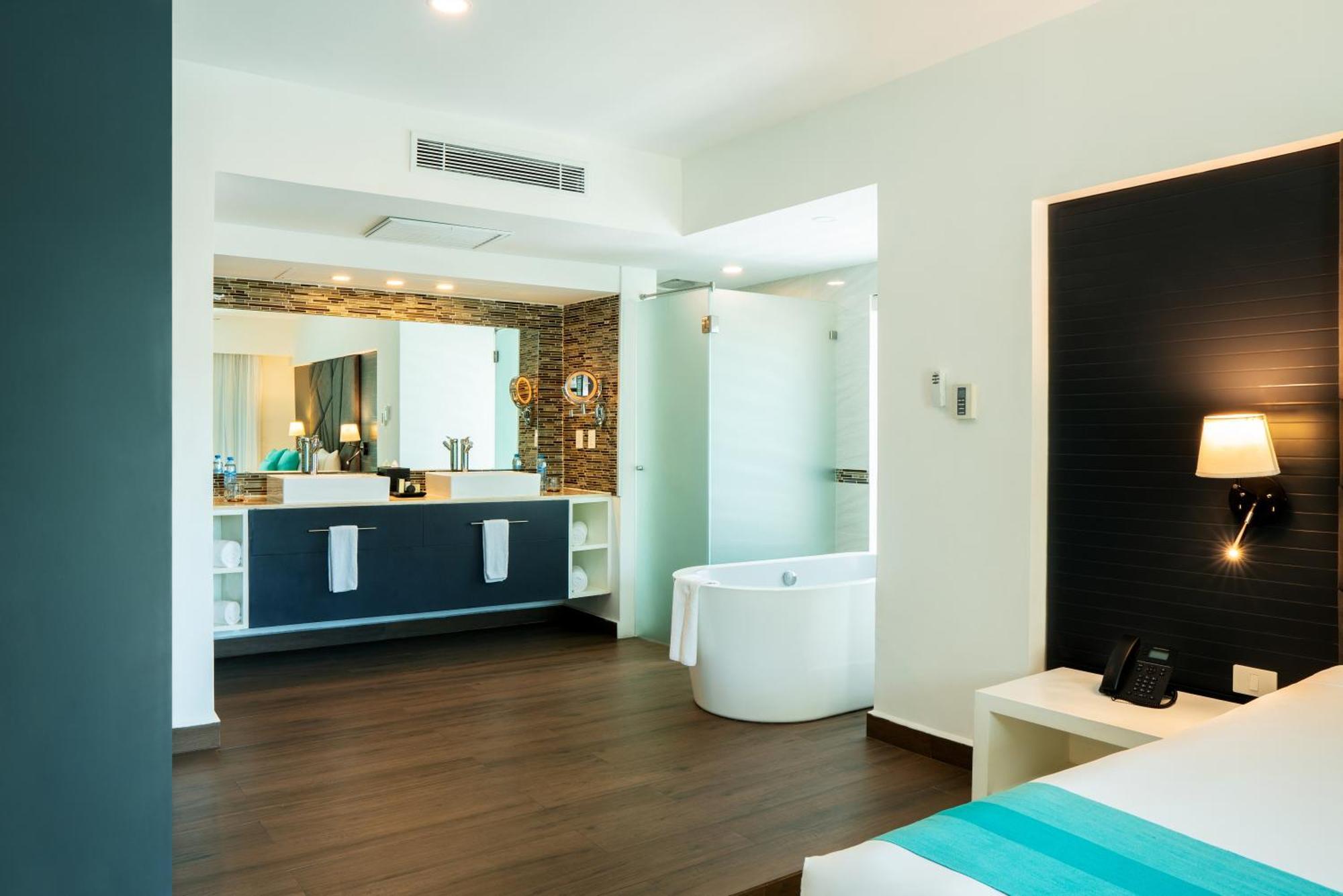 One-Bedroom Penthouse Suite
