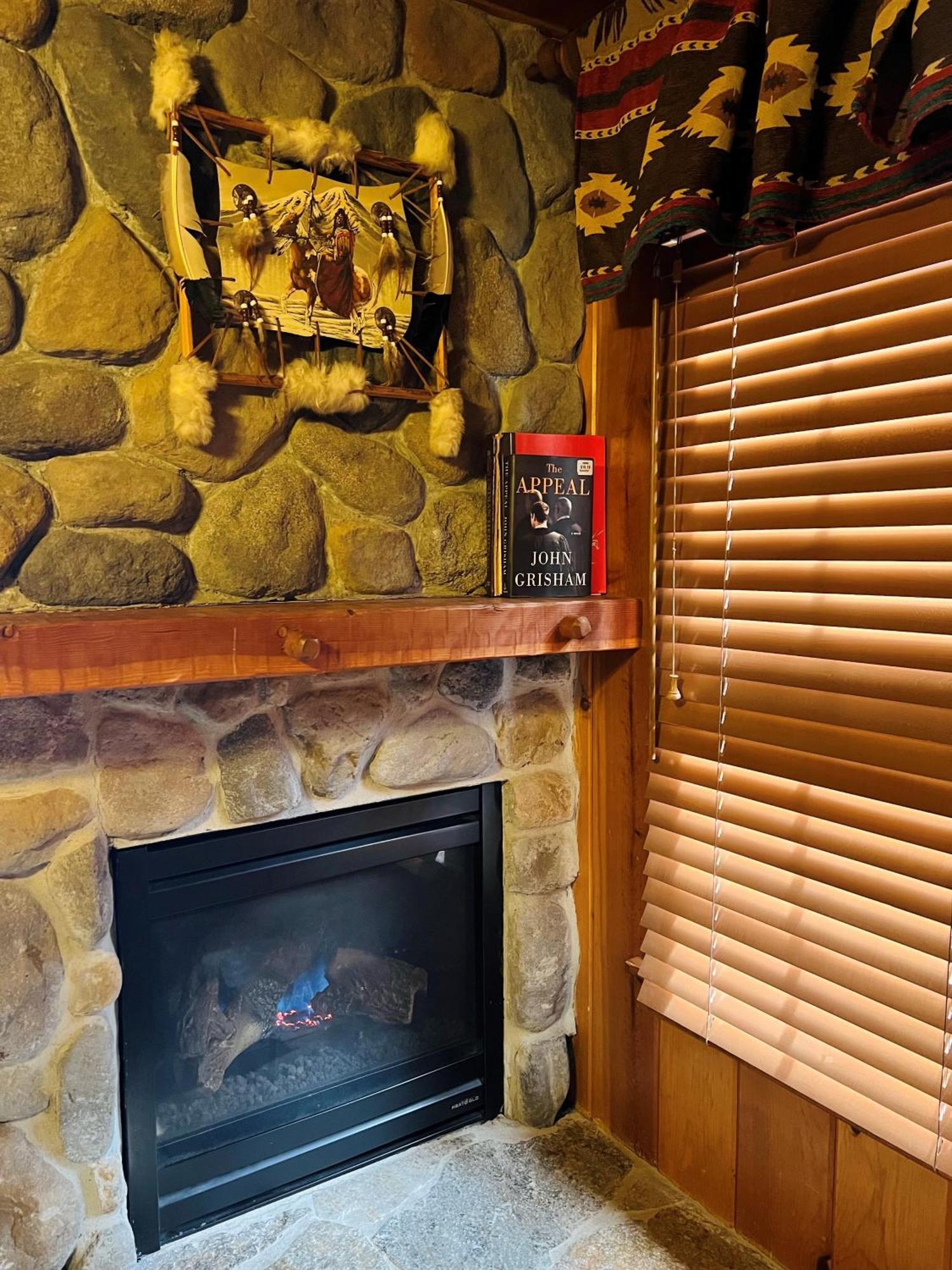 Queen Studio - Tahoe Tepee