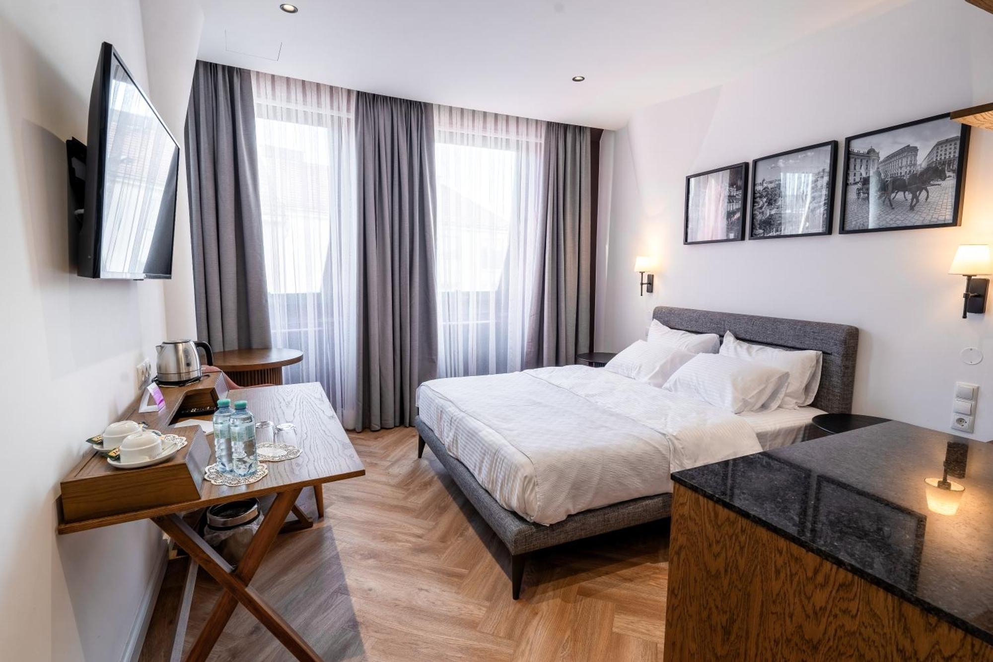 Superior Double Room,1581708695:JPEG