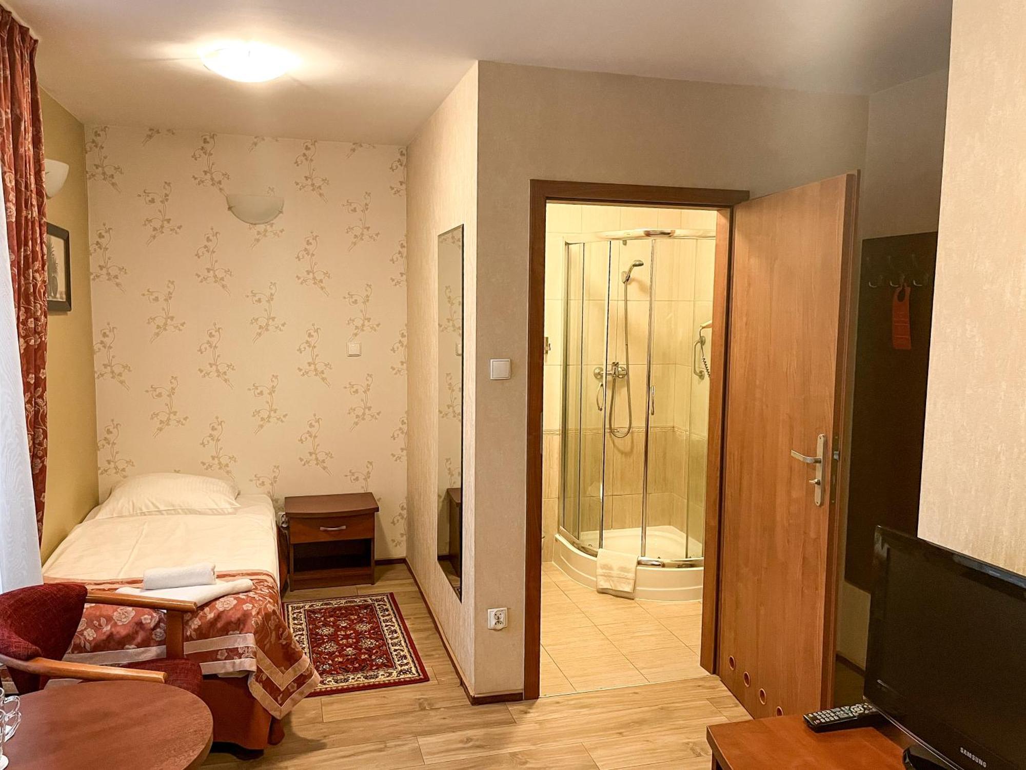 Economy Twin Room