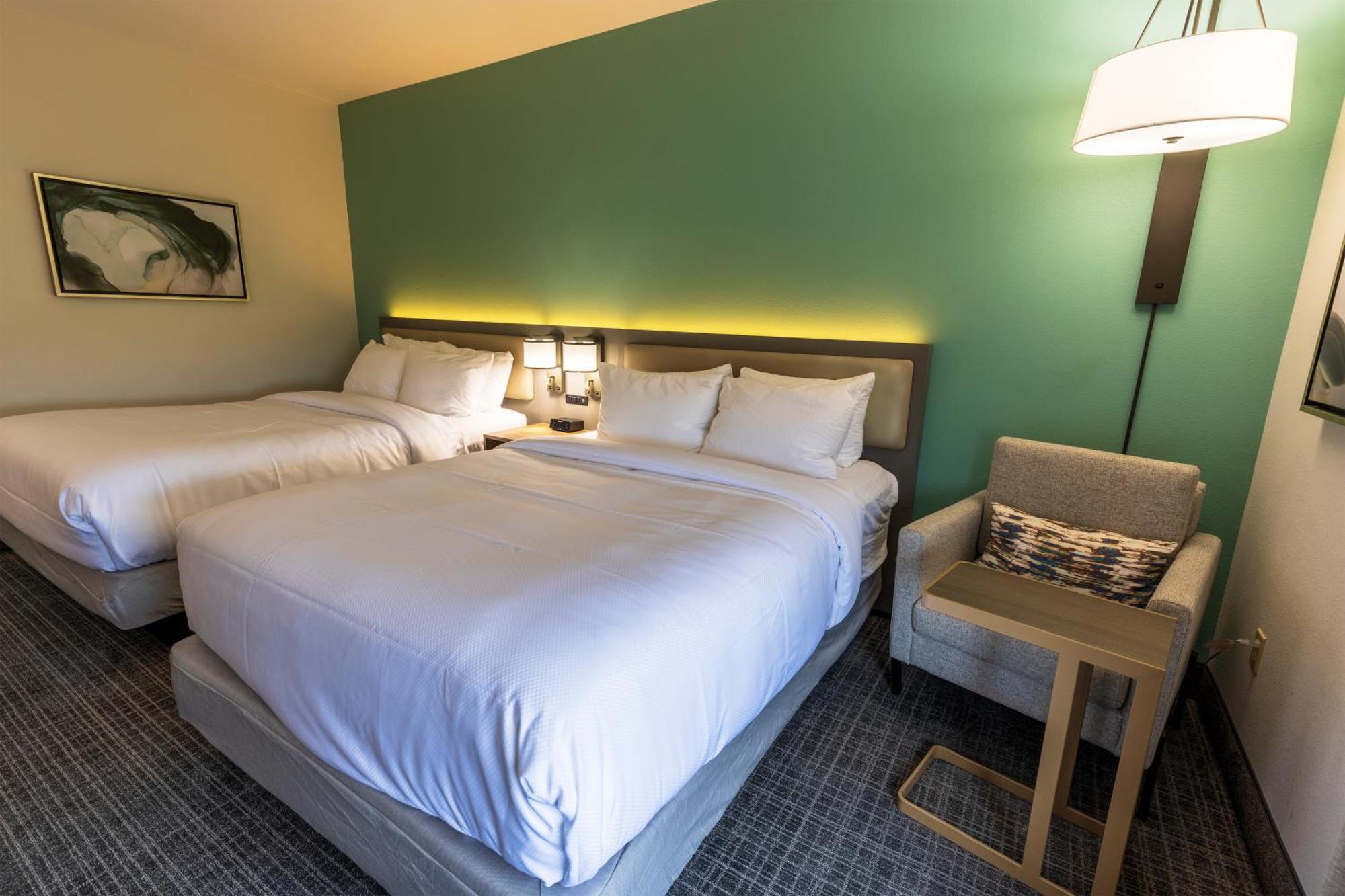 Two Queen Beds - Non Smoking
