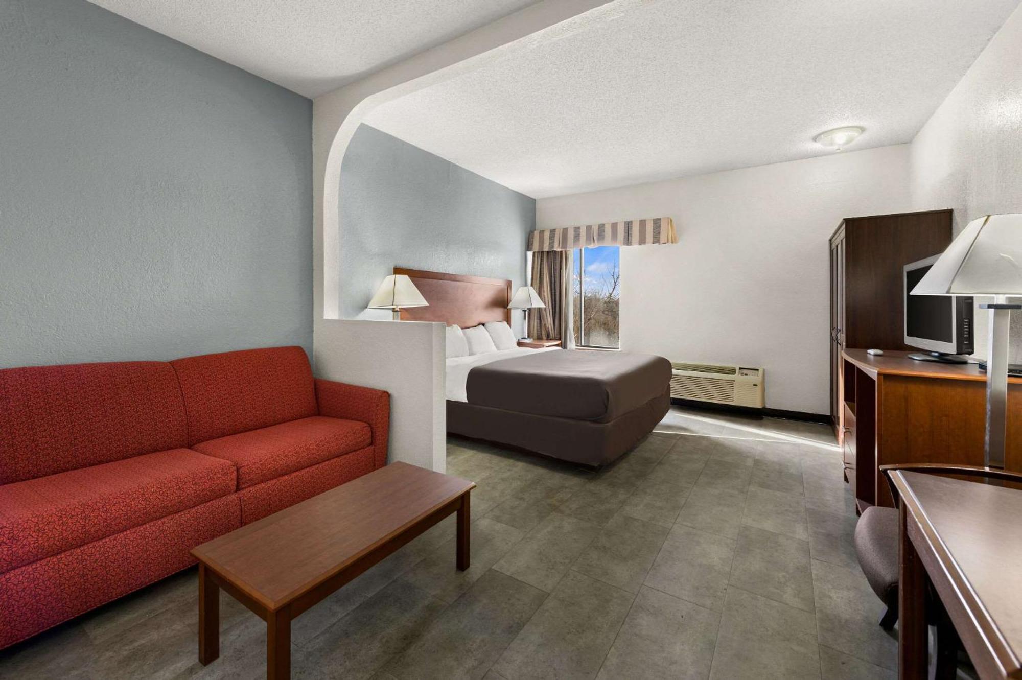 King Room with Sofa Bed - Non-Smoking