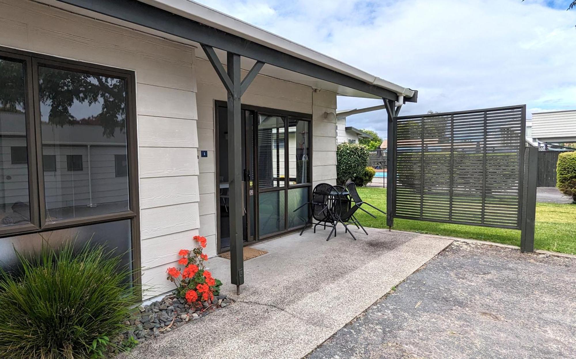 2 Bedroom Ensuite Motel Style Unit,1525038877:JPEG