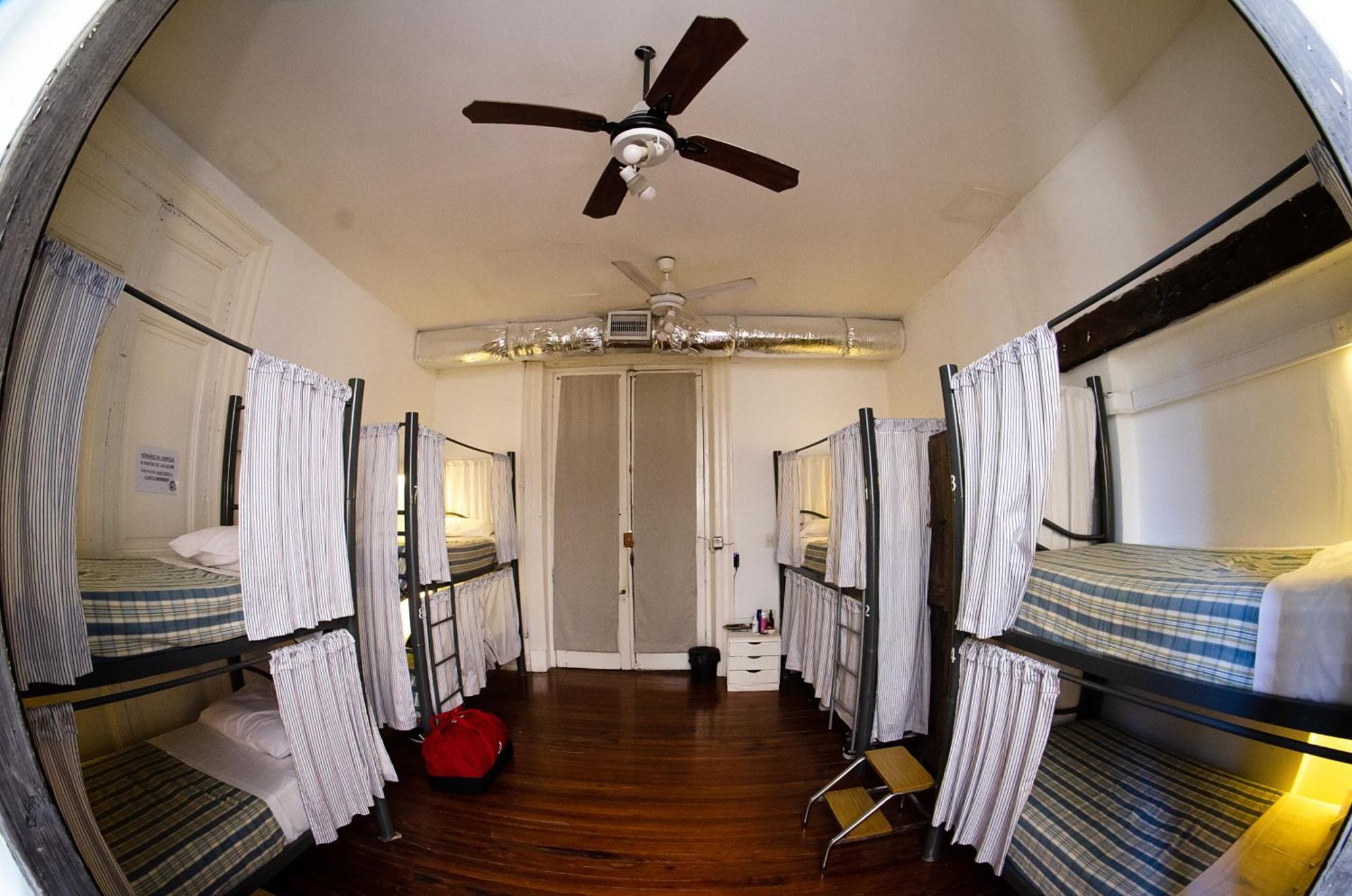 Bed 8-Bed Dormitory Room