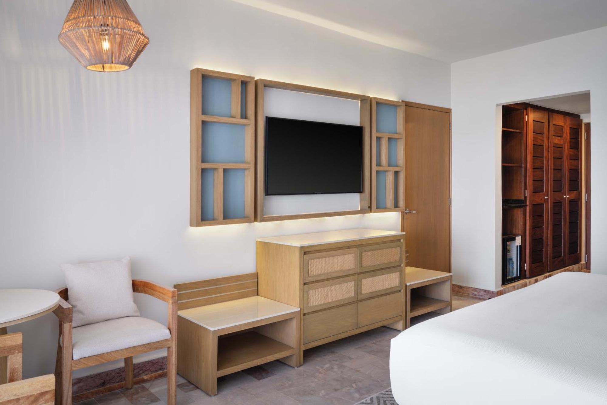 Chambre Lit King-Size Supérieure - Vue sur Lagon - Non-Fumeurs