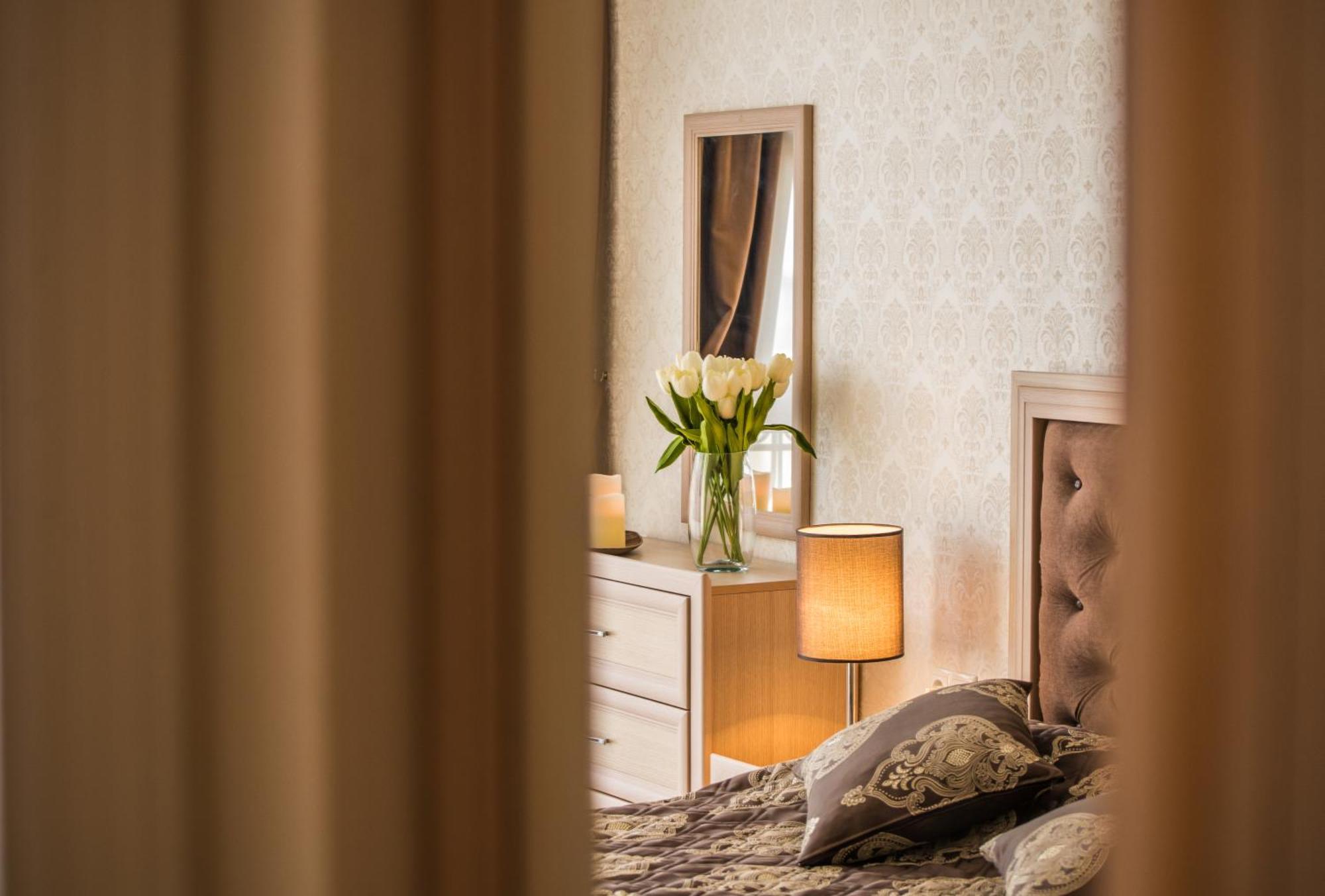 Standard Two-Bedroom Apartment,151214164:JPEG