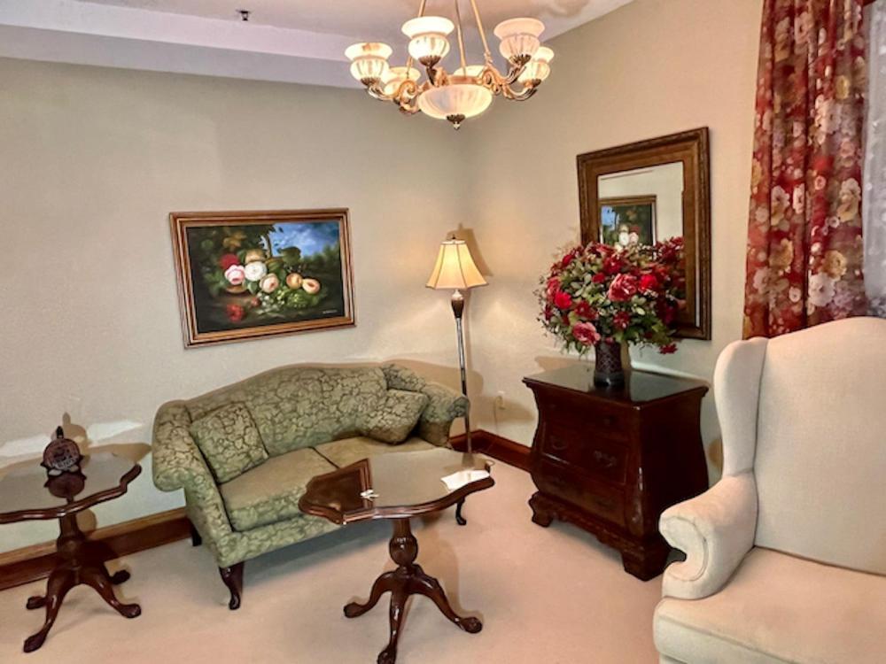 Deluxe Suite with Spa Bath