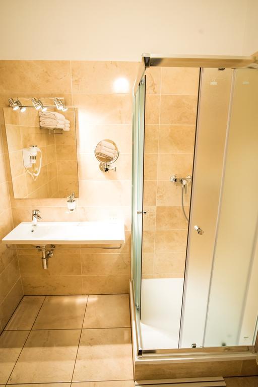 Superior Triple Room,663889746:JPEG