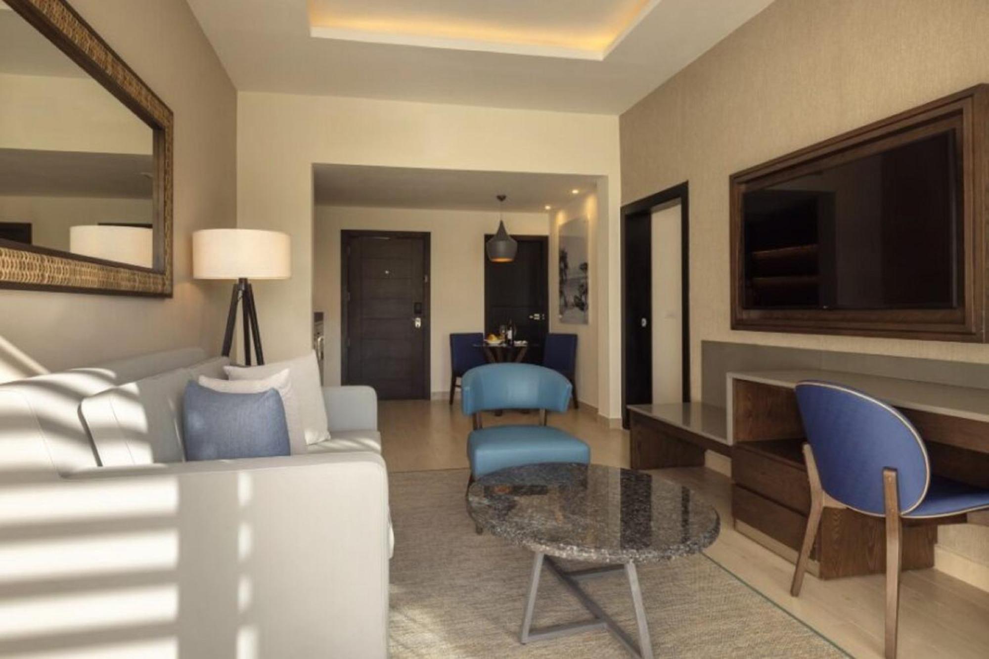 Luxury Presidential Jacuzzi Ocean View One Bedroom Suite Diamond Club