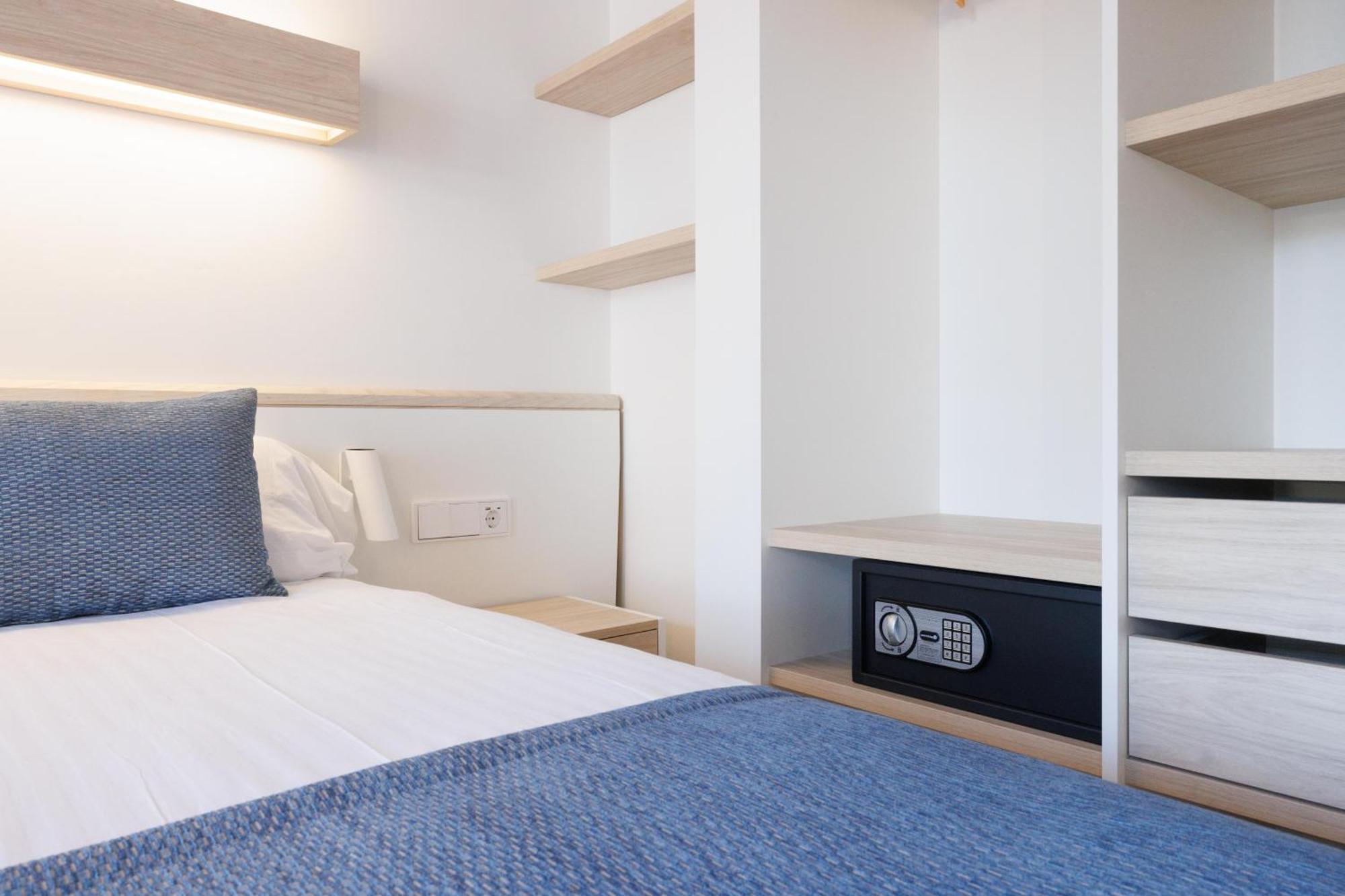 Double Room with Pool View,1526049964:JPEG