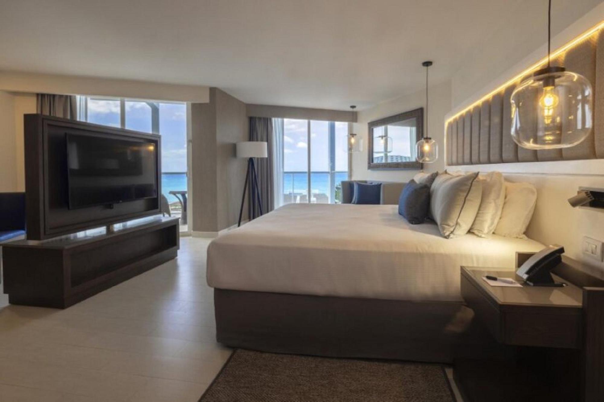 Luxury Junior Suite Ocean View Diamond Club