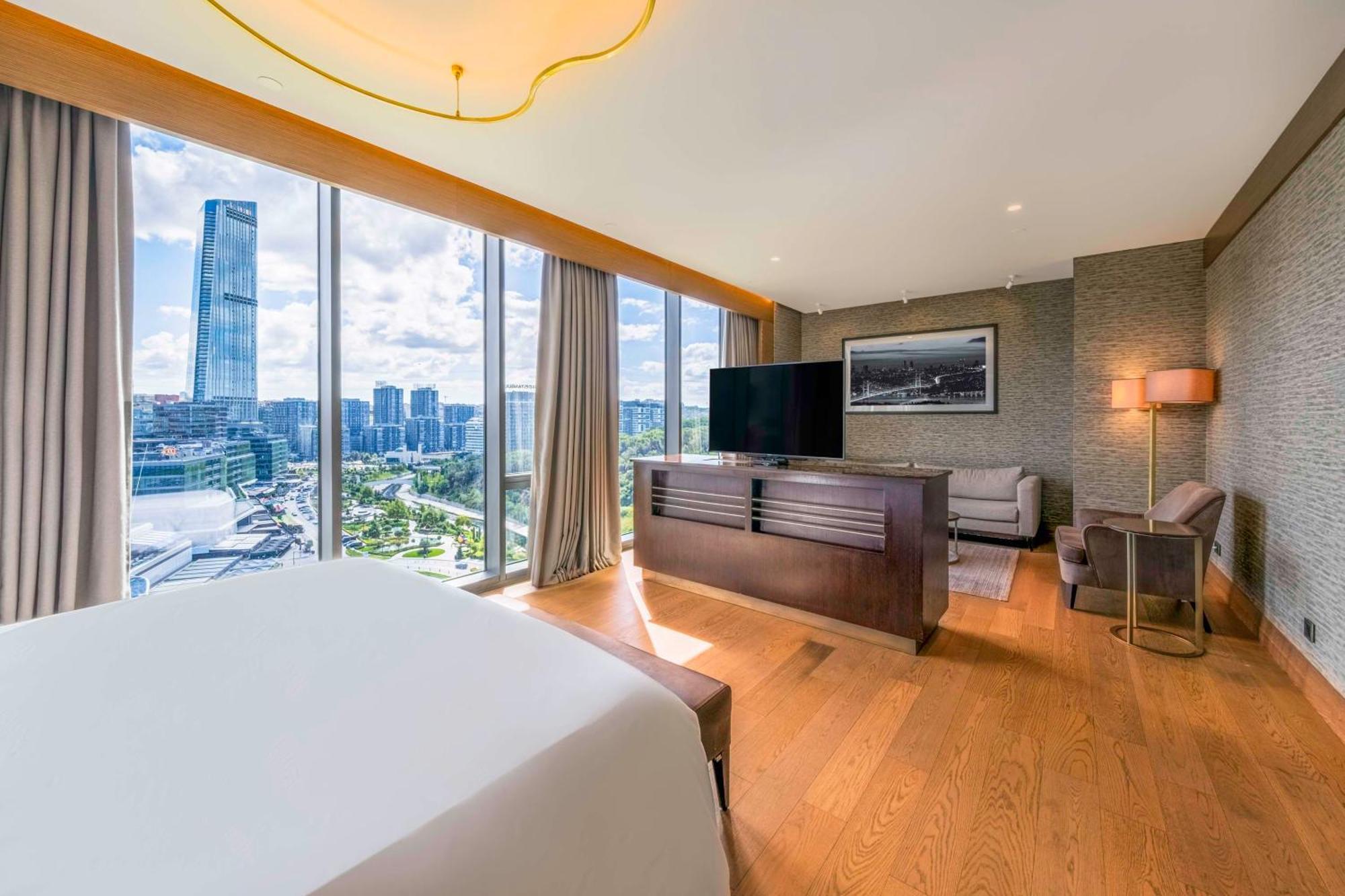 Collection Premium Room with City and Forest View,1526139214:JPEG