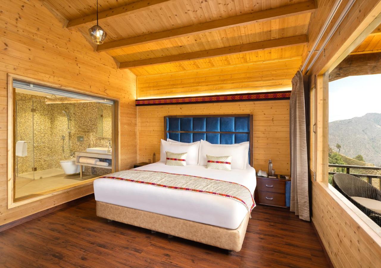 Villa Mountain View Suite with Private Balcony