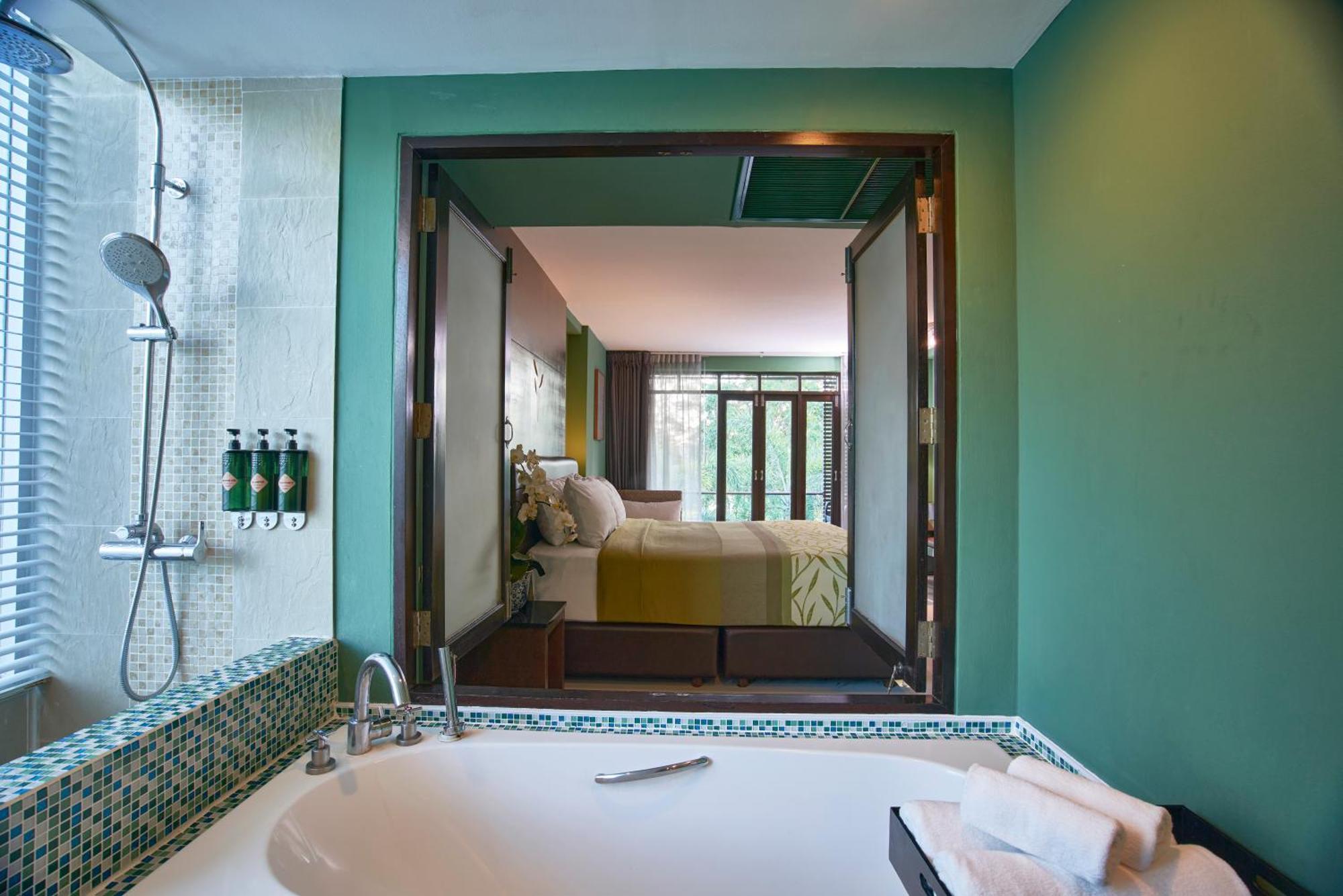 Suite with Balcony,1526618362:JPEG