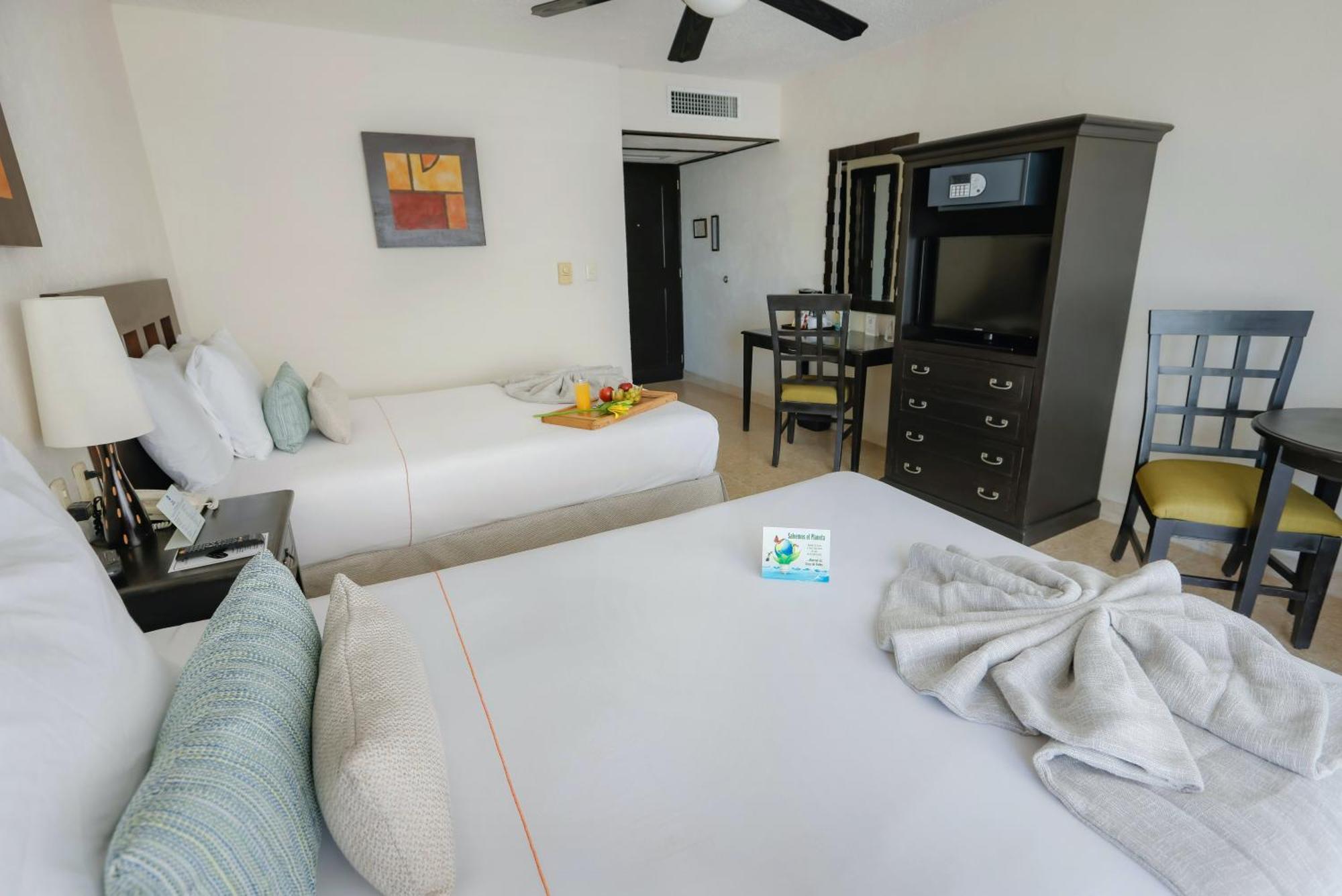 Double Room with Two Double Beds - Non-Smoking