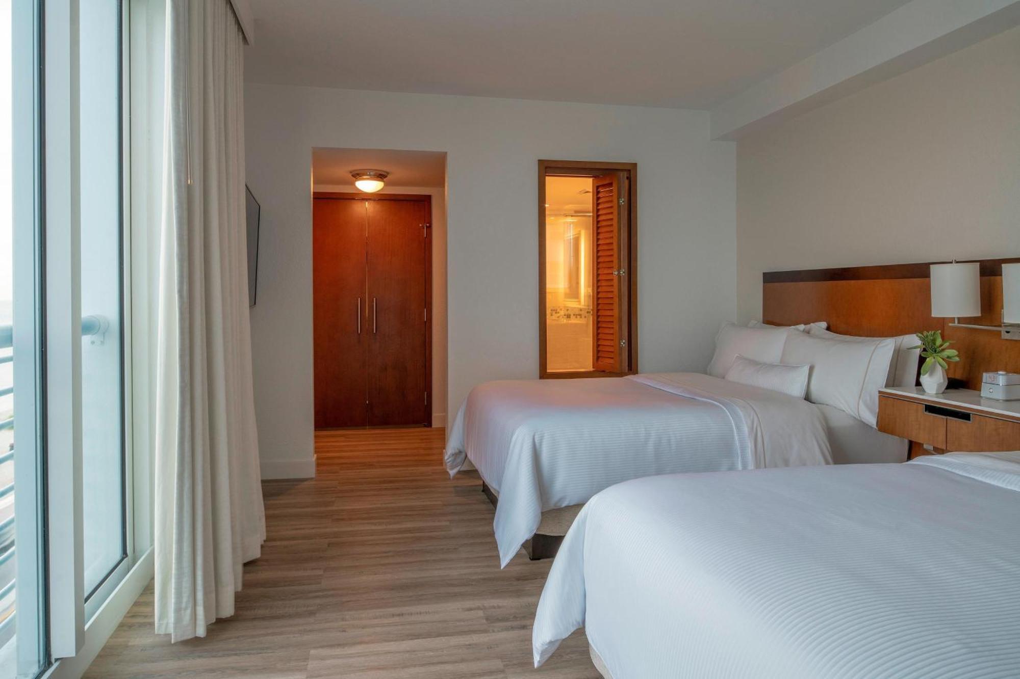 1 Bedroom Executive Suite 2 Double Ocean view Corner room,1351953460:JPEG
