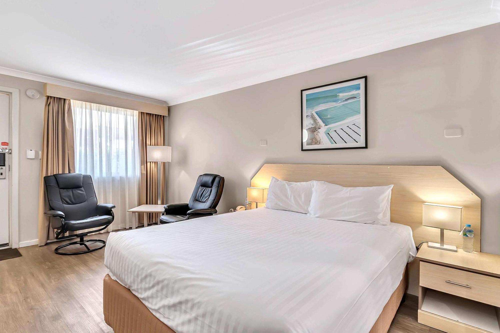 Deluxe Queen Room