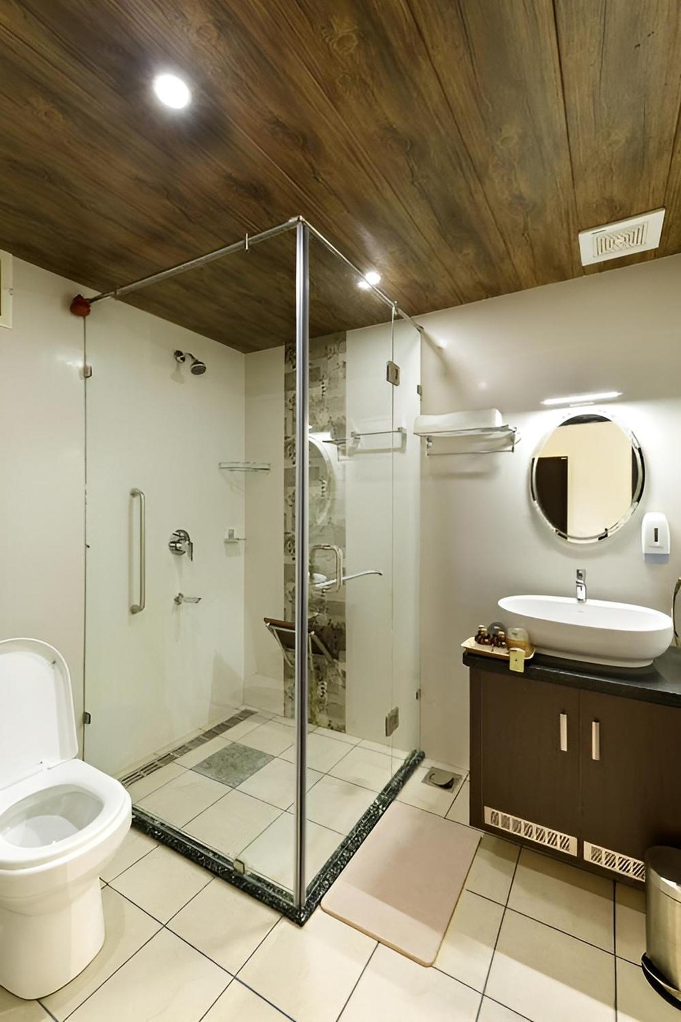 Superior Double or Twin Room with Lake View